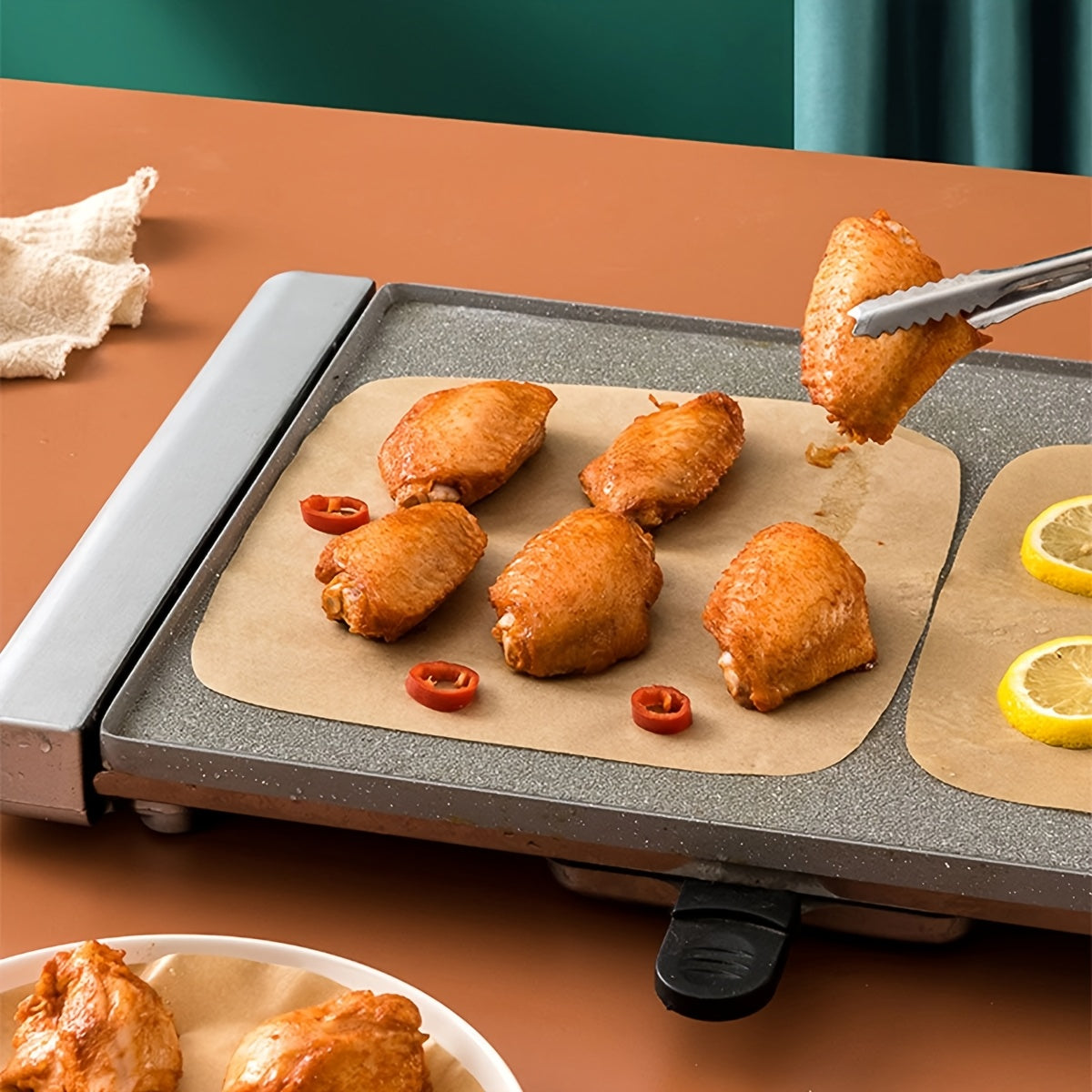 50/100 dona havo fritüri uchun bir martalik qog'oz qoplamalar, kvadrat, yog'ga chidamli, suvga chidamli, pishirish, qovurish, mikroto'lqinli pech uchun