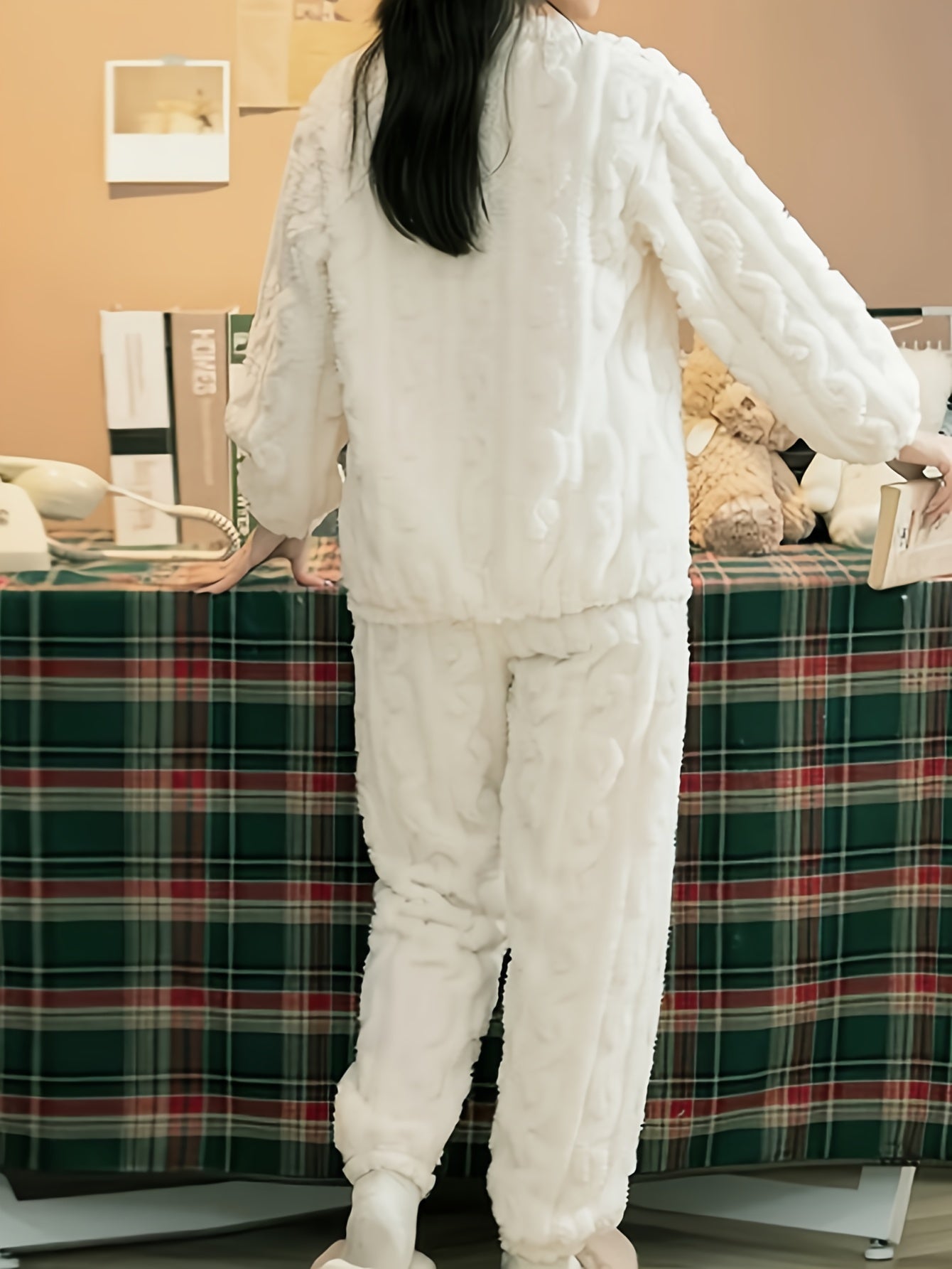 Girls' Fall Winter Coral Velvet Jacquard Pajama Set with Padded Top and Pants