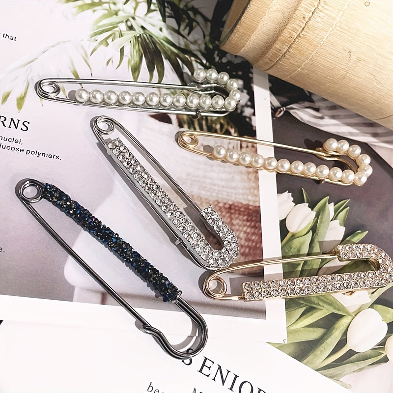 Qoziq uchun sun'iy marjonlar va kristallar bilan 5 ta bo'lakli brosh seti va aksessuarlar