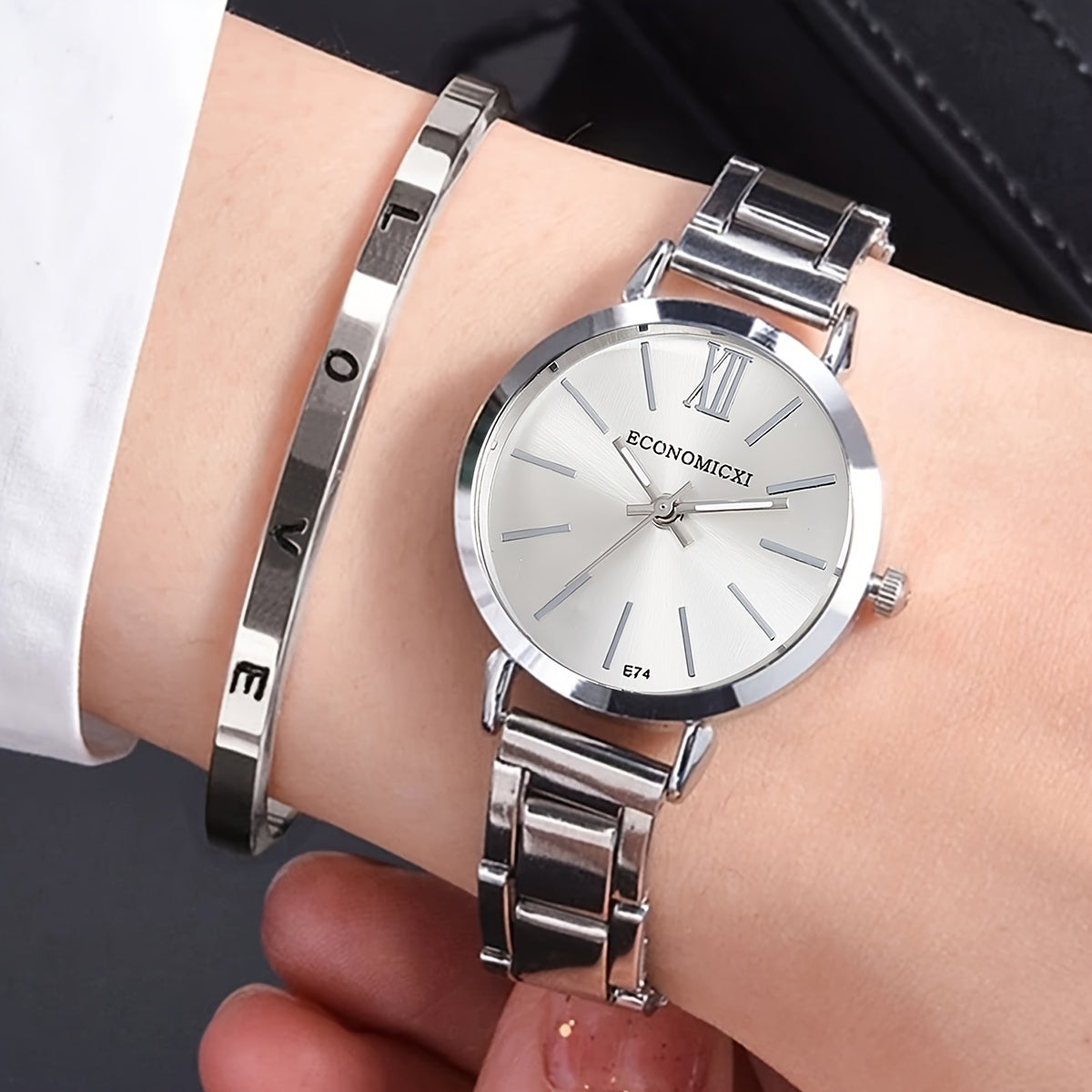 Conjunto de reloj de oro con cuarzo para mujer con pulsera Love para el Día de San Valentín