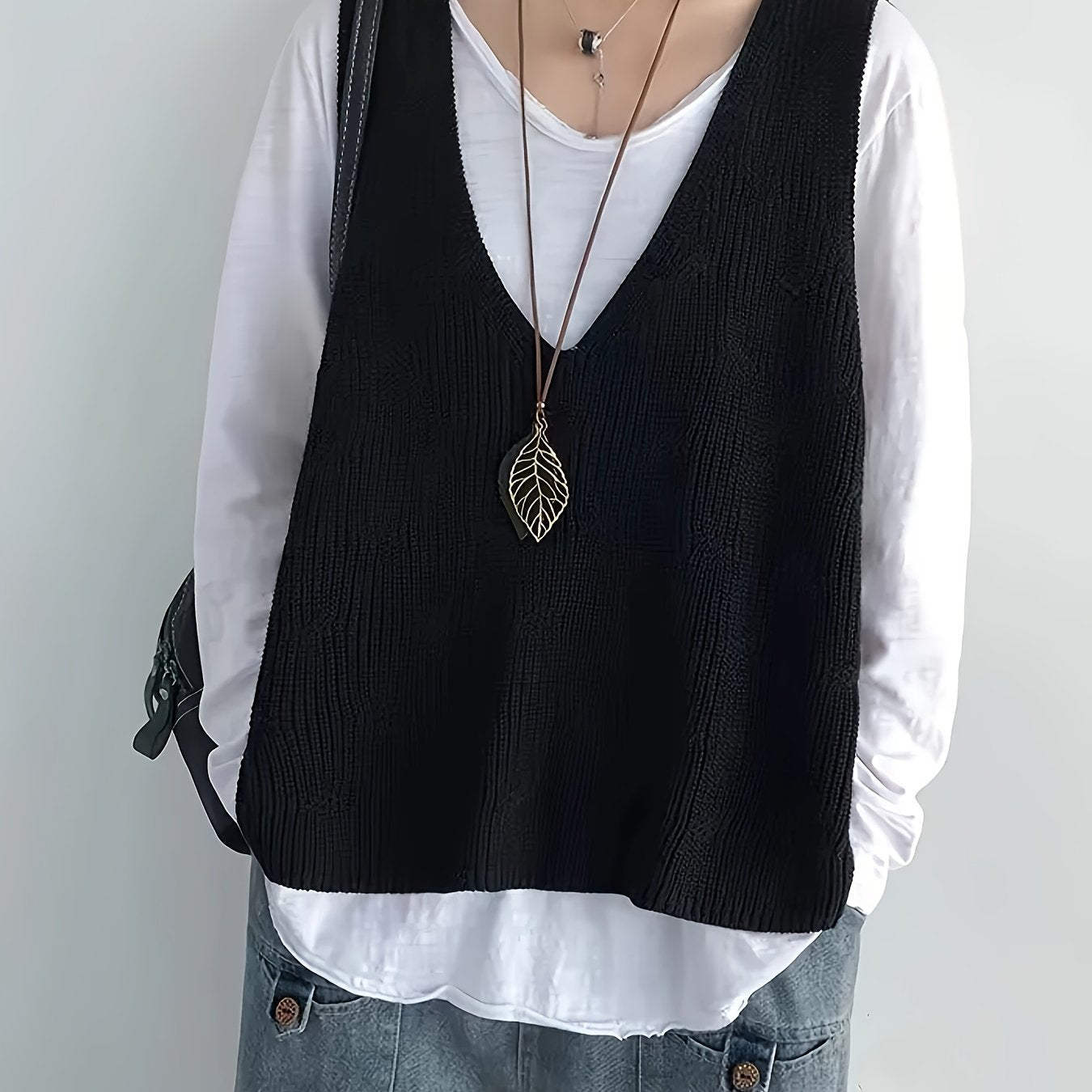 Plus Size Women's V-Neck Vest Solid Color Sleeveless Layering Top