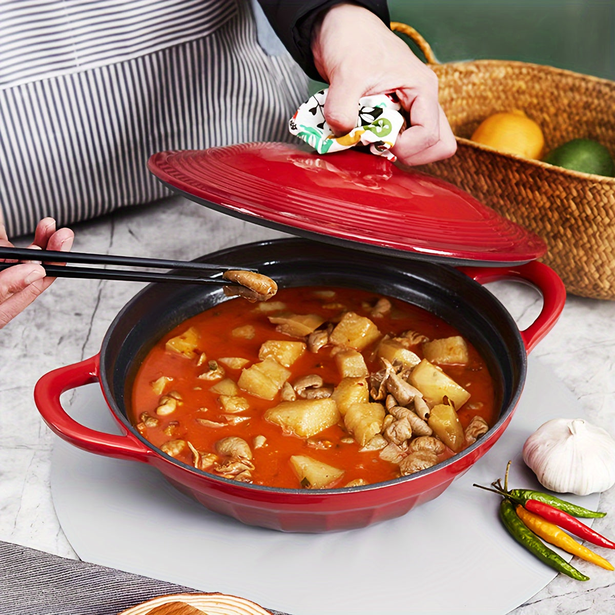 Enamel Rice Pot with Lid Cast Iron Stew Pot Oven Kitchenware Set 61oz 98oz 105oz