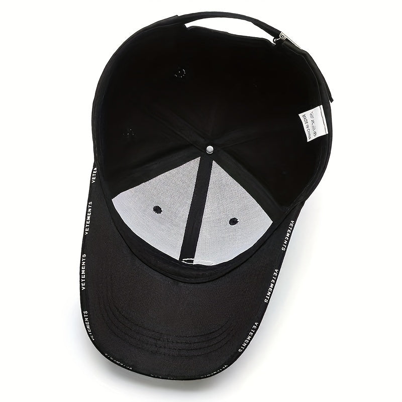 Uniseks beysbol shlyapasi, tikilgan alfavit harflari bilan, barcha mavsumlar uchun engil.