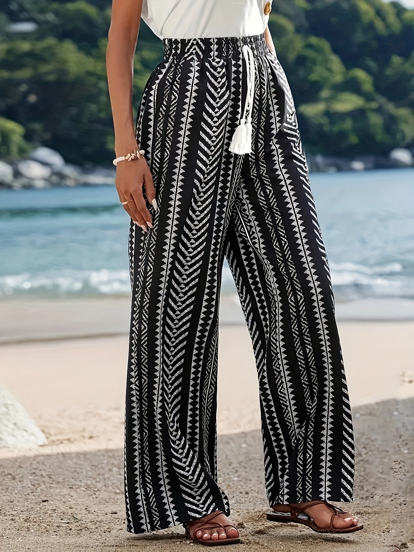 Women's Black White Geometric Chevron Wide-Leg Pants Elastic Waist Casual