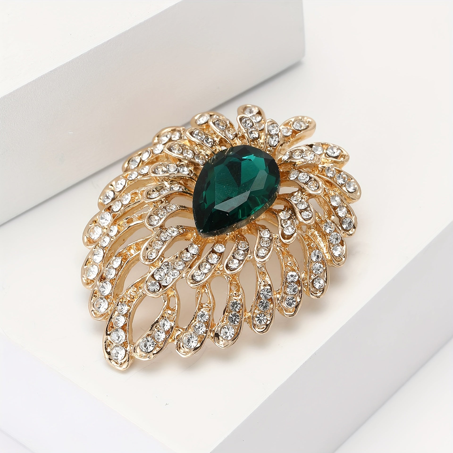 Women’s Heart-Shaped Alloy Brooch with Rhinestone Tassel Fireworks for Suits and Cardigans