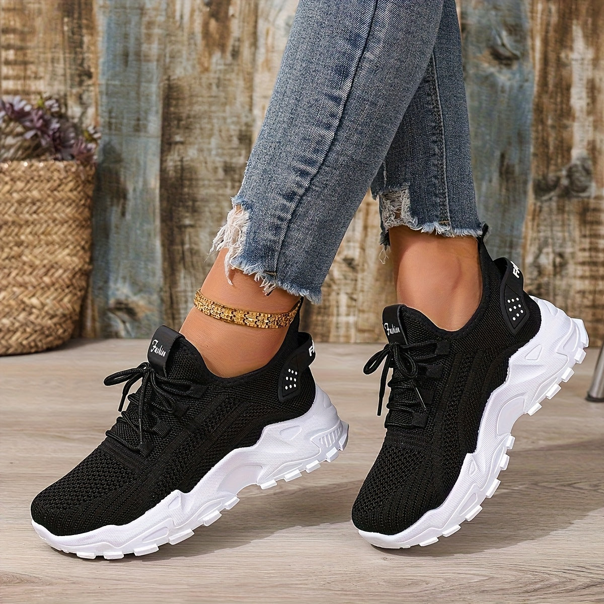 Women's White Breathable Mesh Low-Top Running Shoes for Casual and Travel