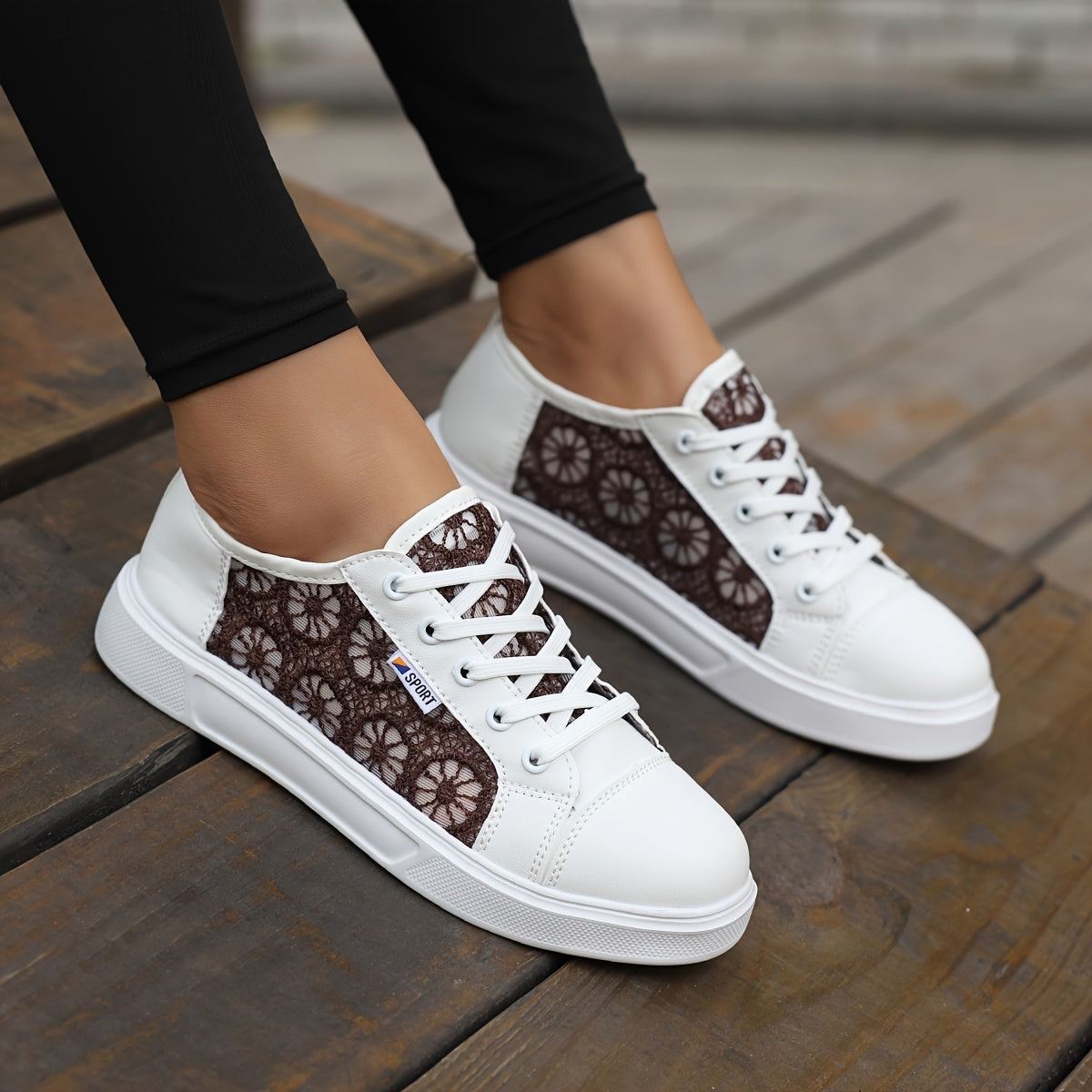 Women's White Breathable Lace-Up Low-Top Sneakers Casual Walkers
