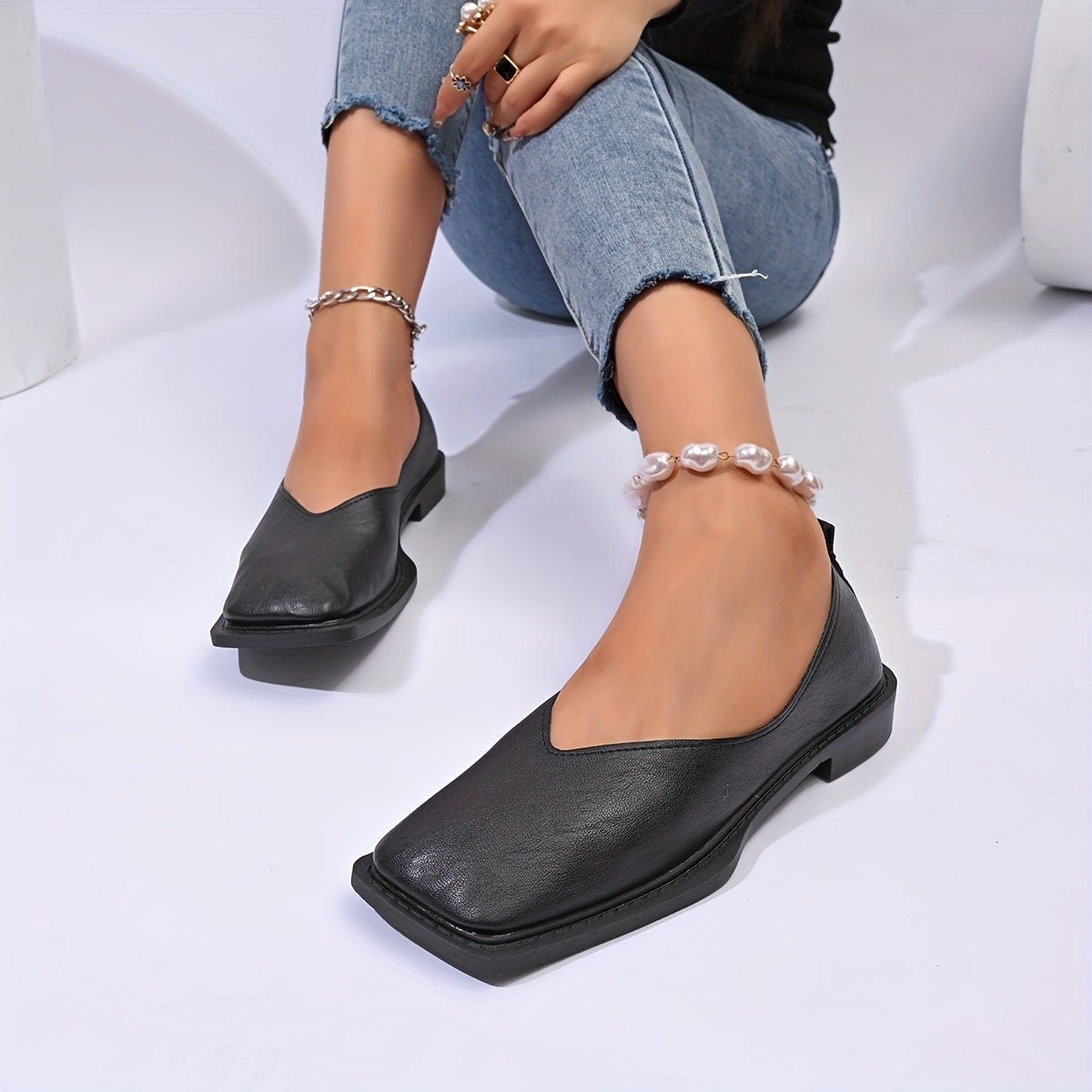 Ayollar uchun Slip-On kvadrat barmoqli balandligi sintetik past blok poyabzal, kundalik kiyim uchun oyoq kiyim