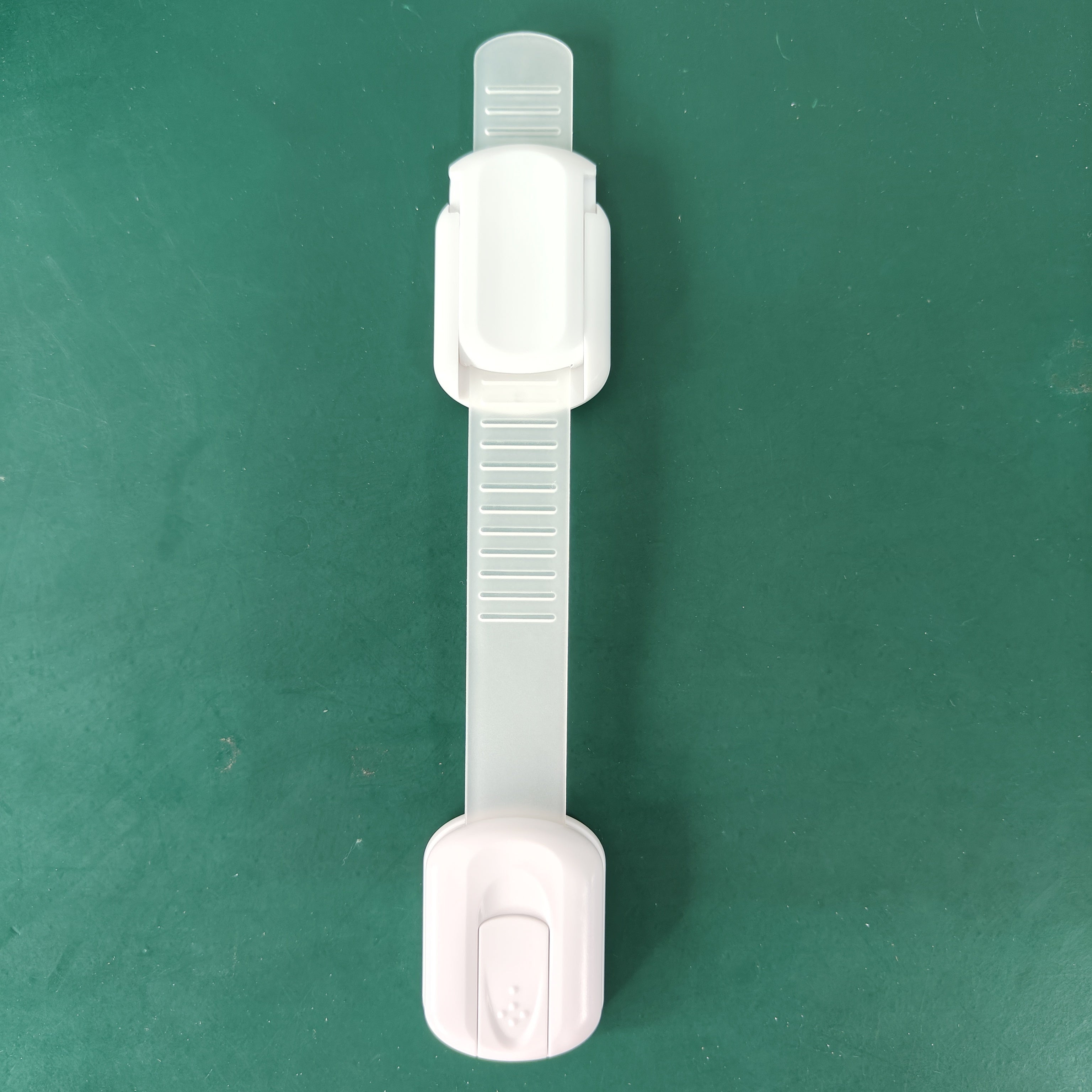 10 ta bolalar xavfsizlik shkaf kaliti va kamarlar, ftalatsiz, oq plastmassa