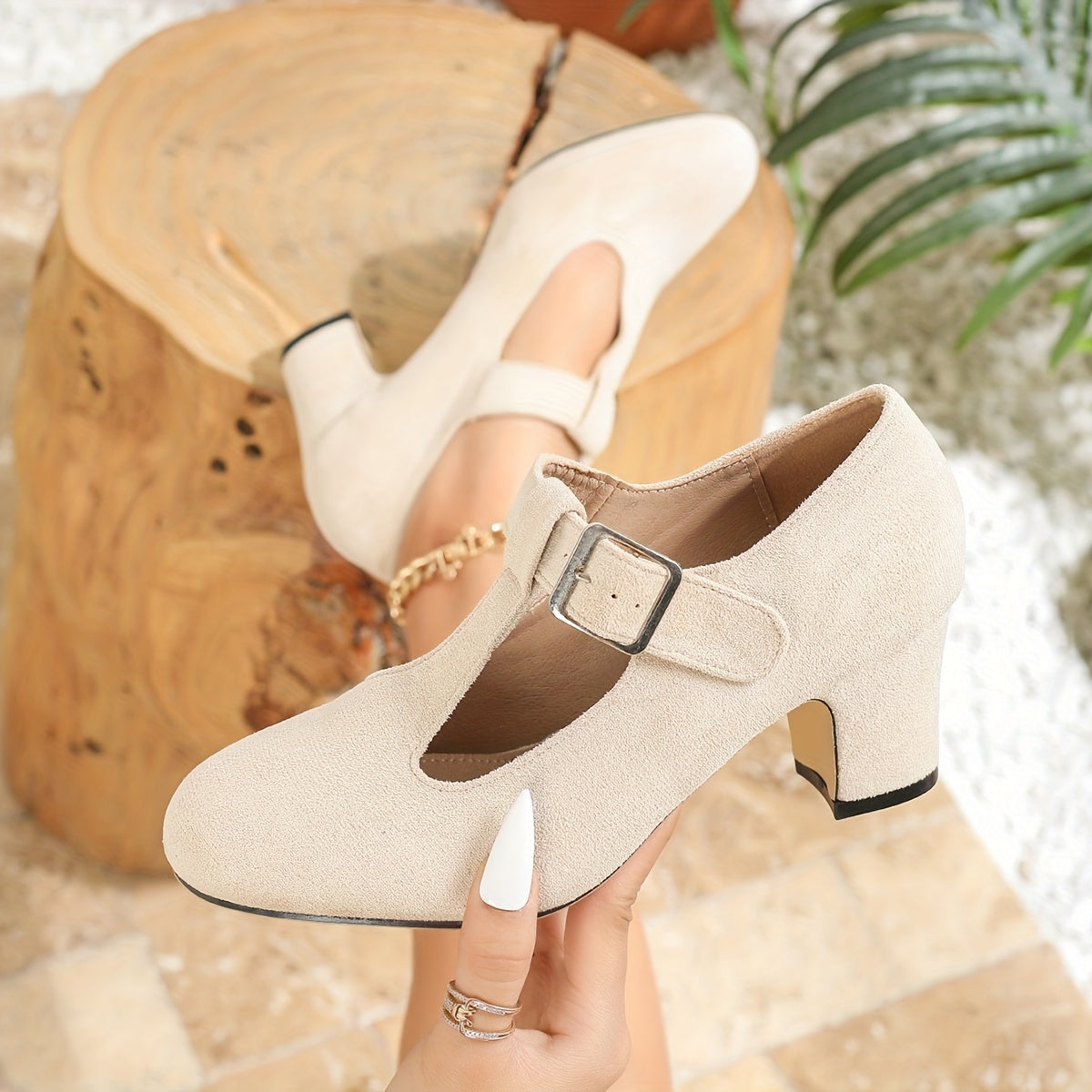 Women's Vintage Mary Jane Pumps with Block Heels and Buckle
