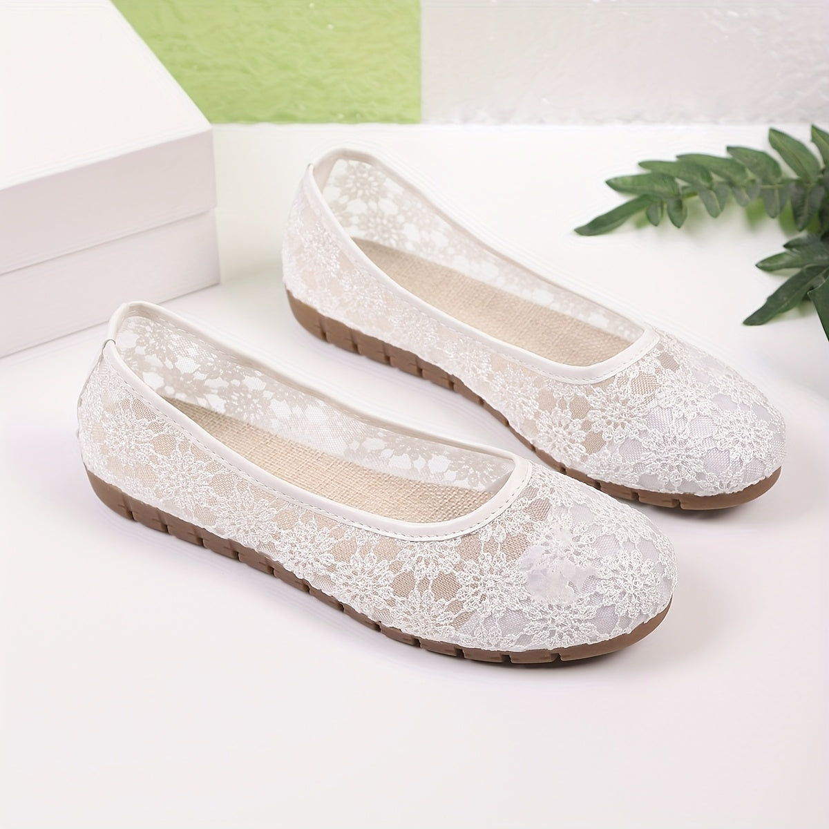 Women's Floral Embroidered Breathable Lace Ballet Flats Slip-On Casual Shoes