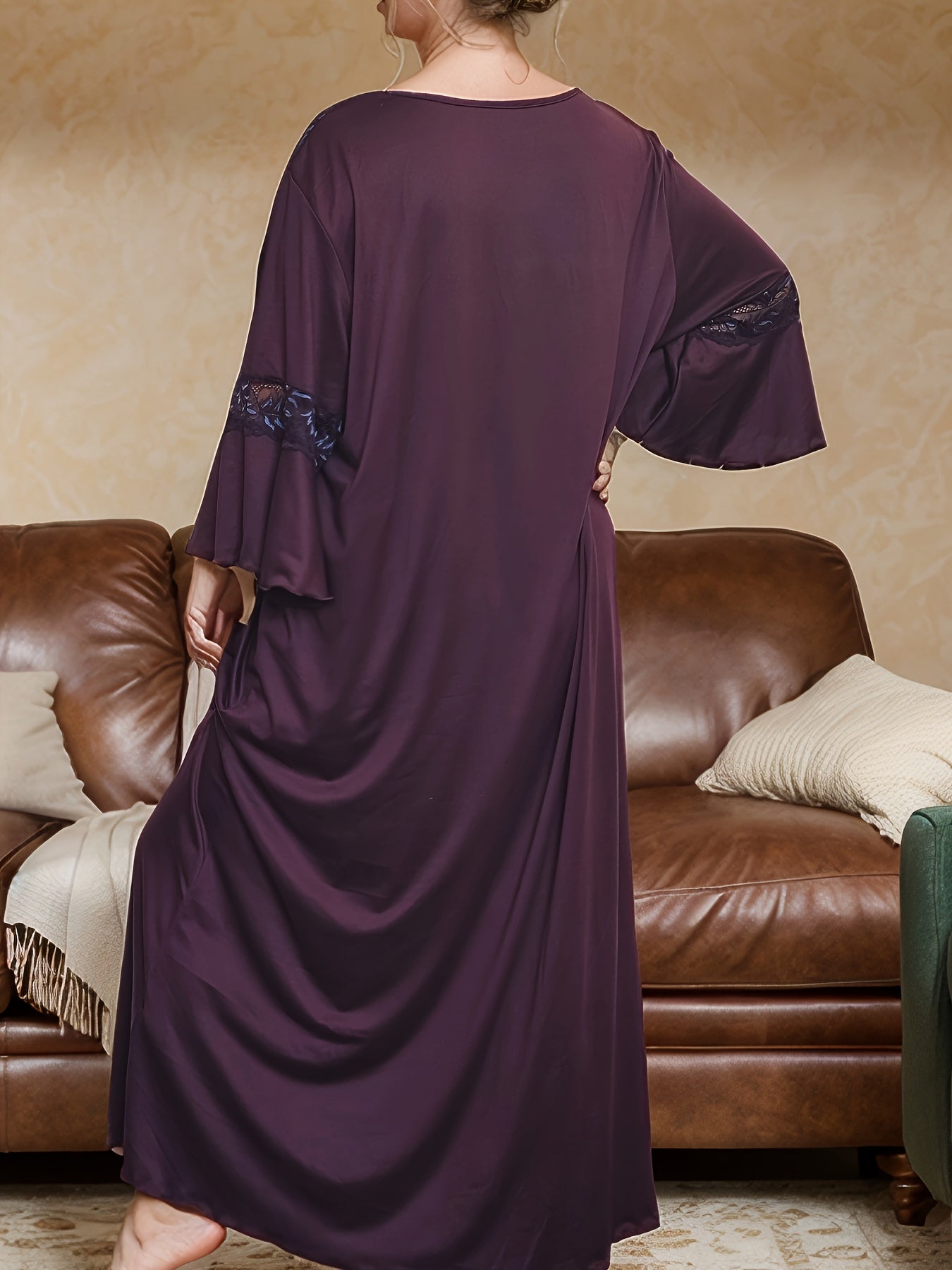 Plus Size Women's Lace Trim Sleep Dress with Ruffled Shoulders and Pocket