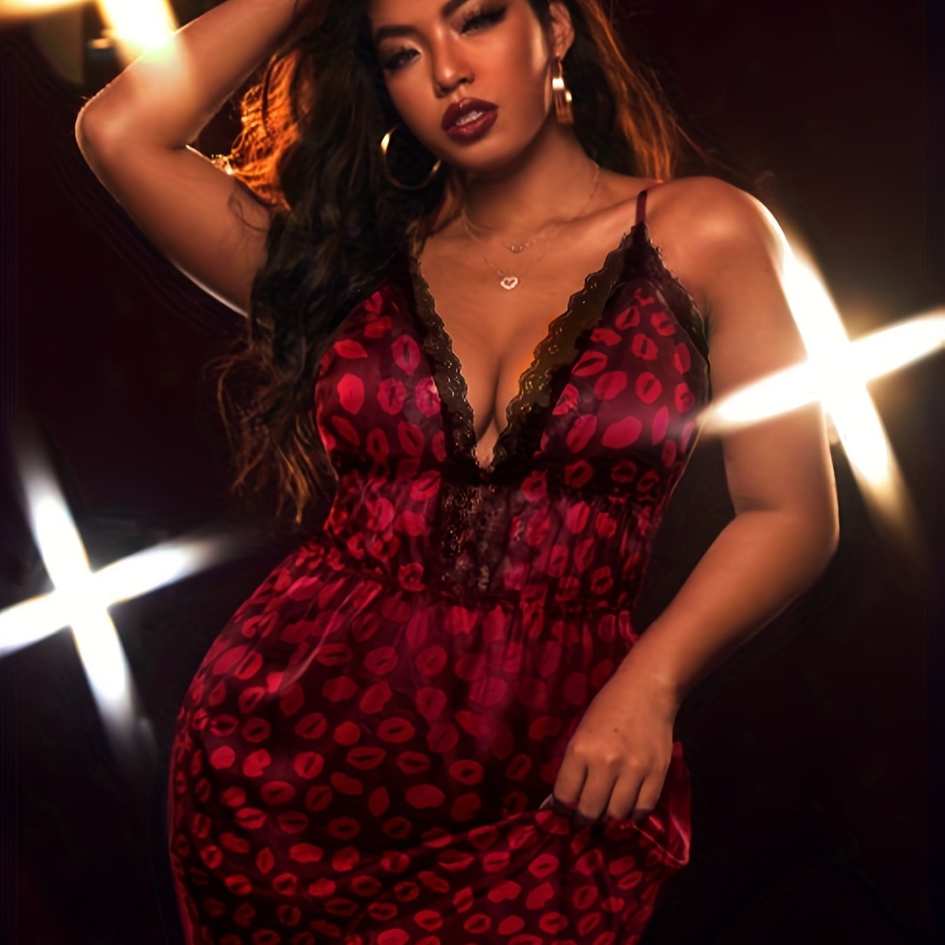 Платье-комбинация для женщин больших размеров из сетки с принтом губ и асимметричным декором