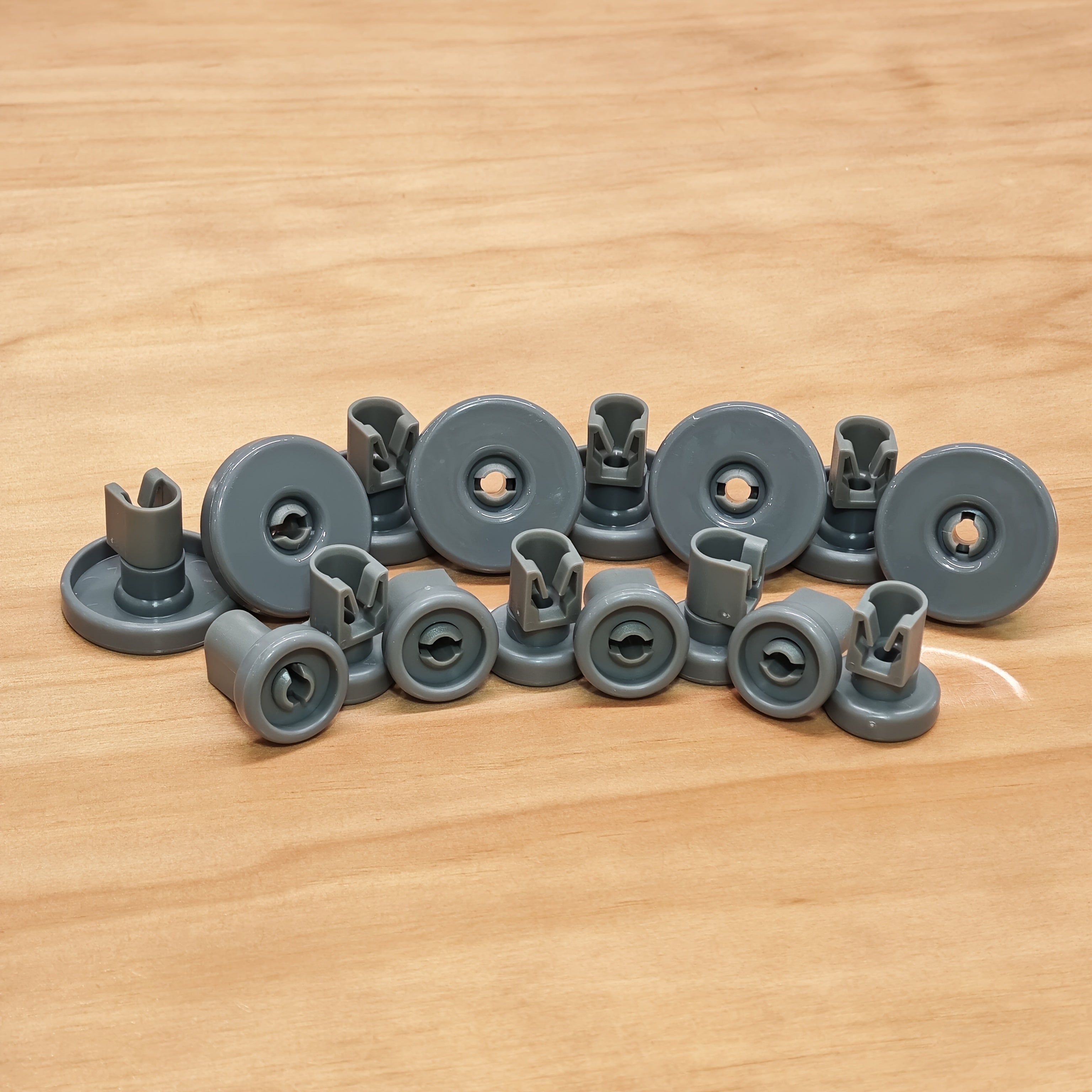 16 dona idish-tovoq uchun idish-tovoq qutisi rulolari, yuqori va pastki rack g'ildiraklar, plastmassa konstruktsiyasi