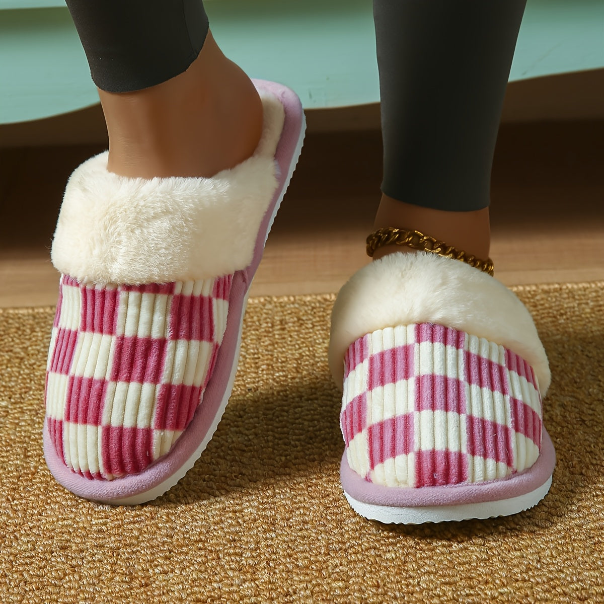 Ayollar uchun tekis oyoqli uy ichki choyshablari yumshoq mato, plyush va faux jun