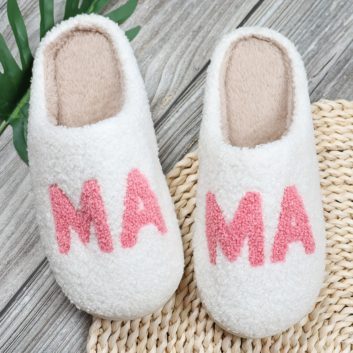 Women's Plush Slippers with "Mama" Lettering Non-Slip Indoor Outdoor Warmth