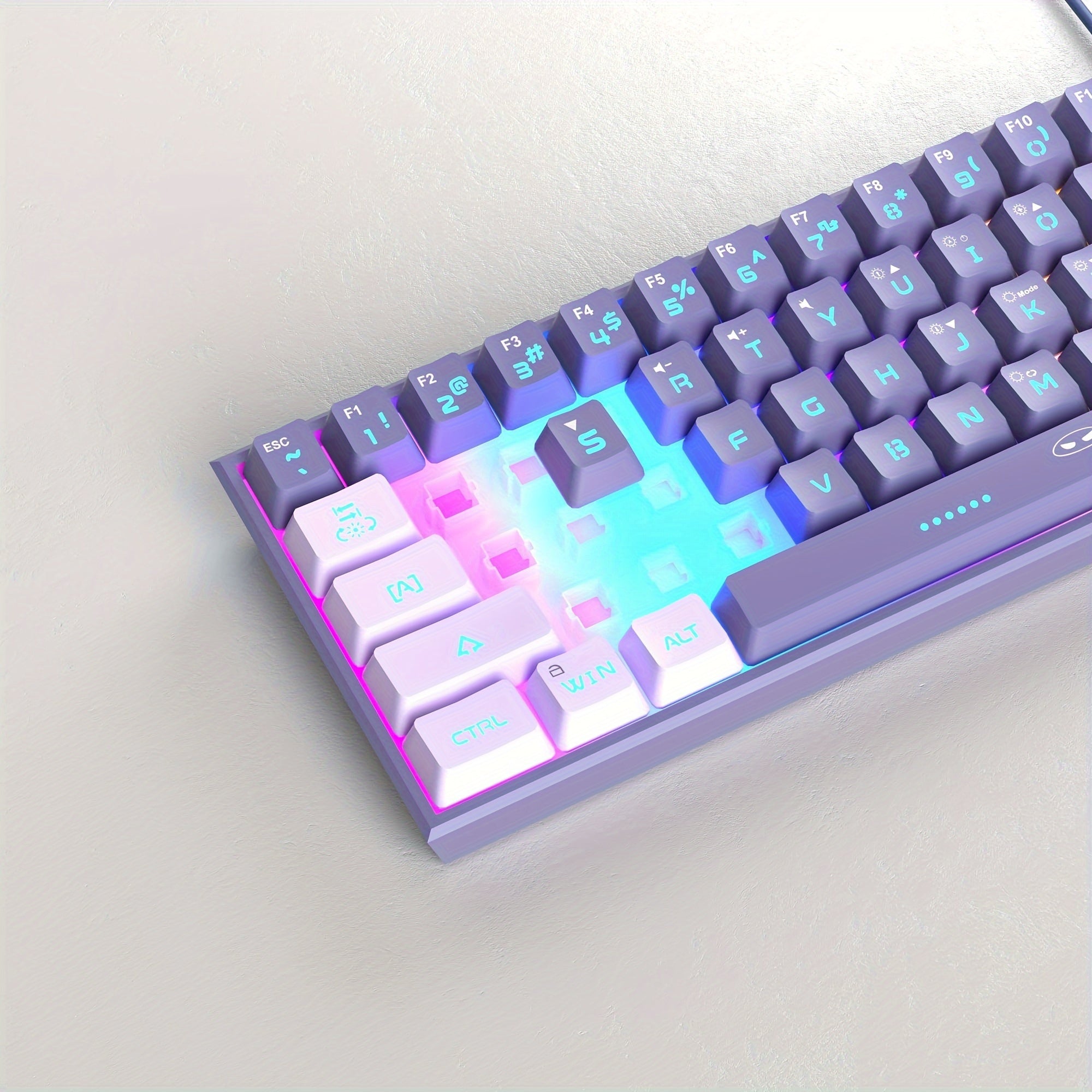 Teclado compacto para juegos con retroiluminación RGB al 60% en violeta con teclas PBT, diseño ergonómico para PC, MAC y PS4