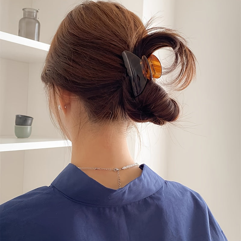 Stylish Hair Claw Clip for Women Ponytails Durable Grip Accessories