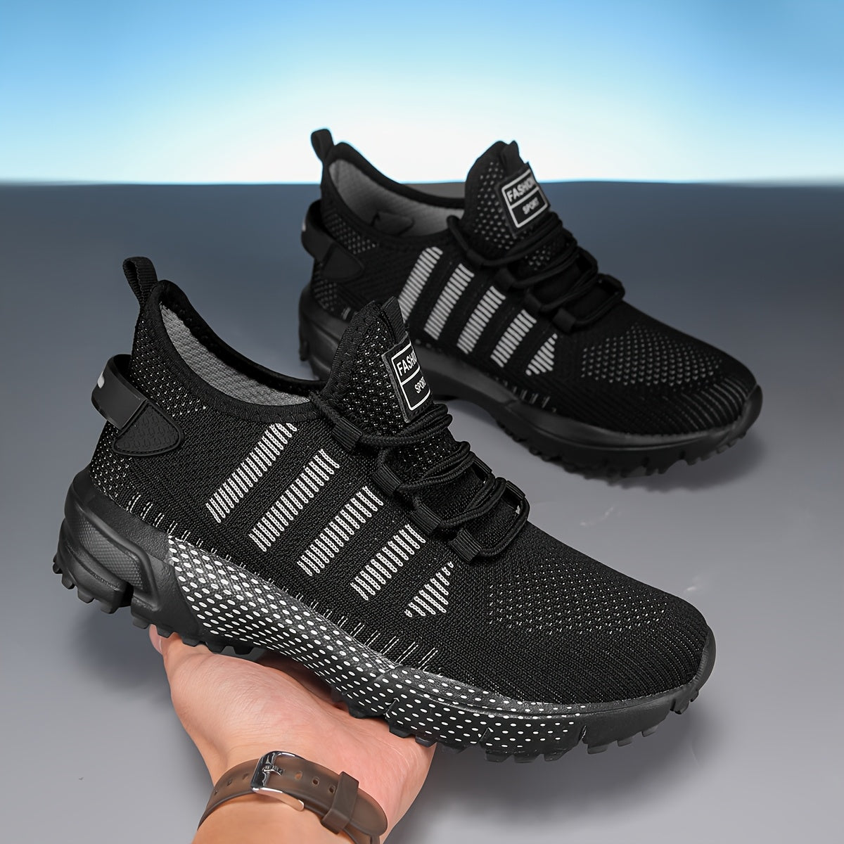 Havo o'tkazuvchi, sirpanmaydigan krossovkalar erkaklar uchun - bahor/yoz faoliyatlari va mashg'ulotlari uchun mukammal.