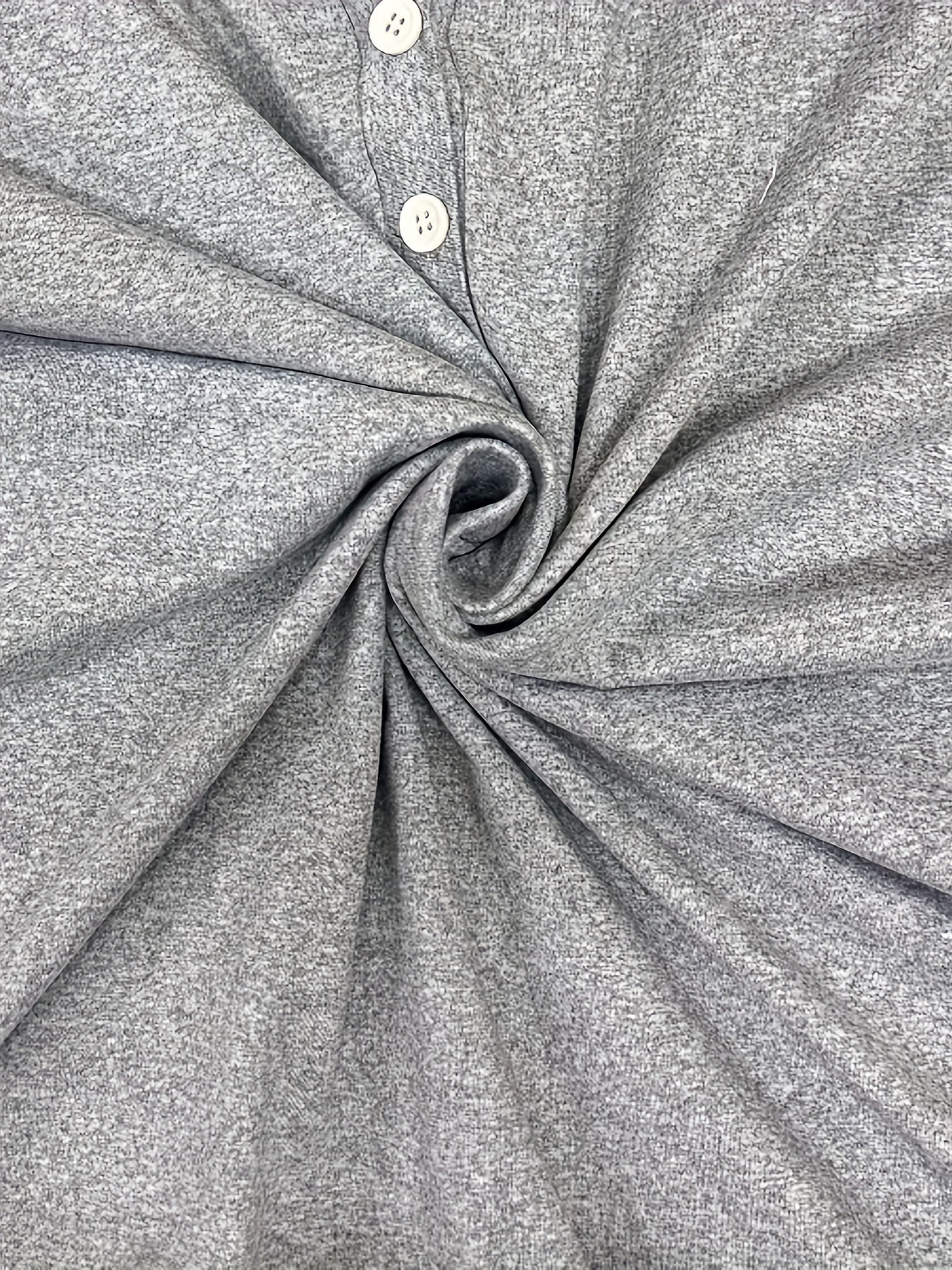 Katta o'lchamli uzun qollı, bir rangli, tugma bilan yopiladigan ayollar uchun ko'ylak ko'ylagi