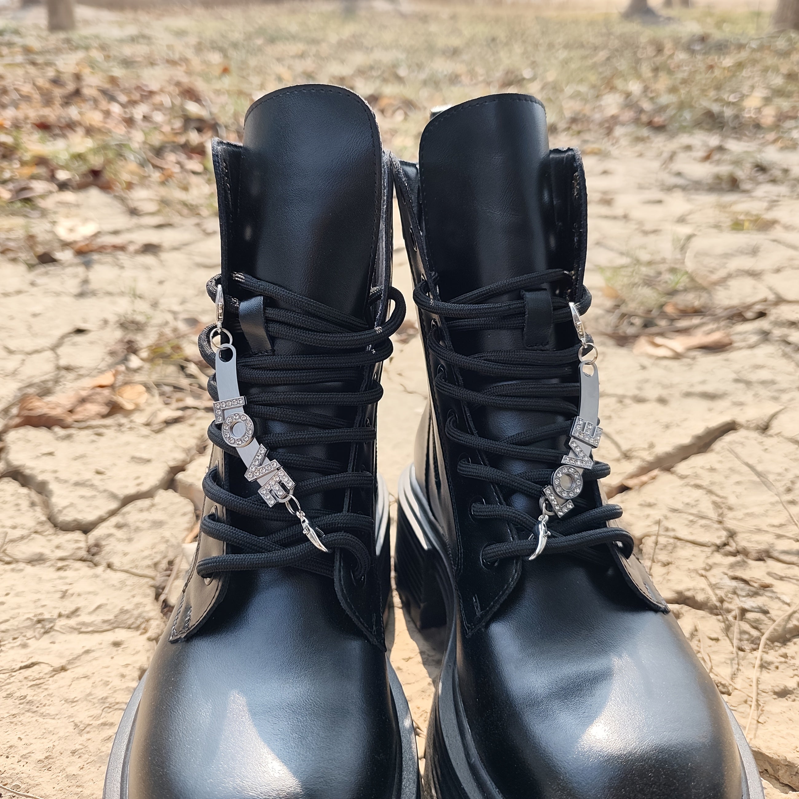 Women Gothic Shoe Charms 2pcs Bat Wing Love Letter Lace Chain Zinc Alloy