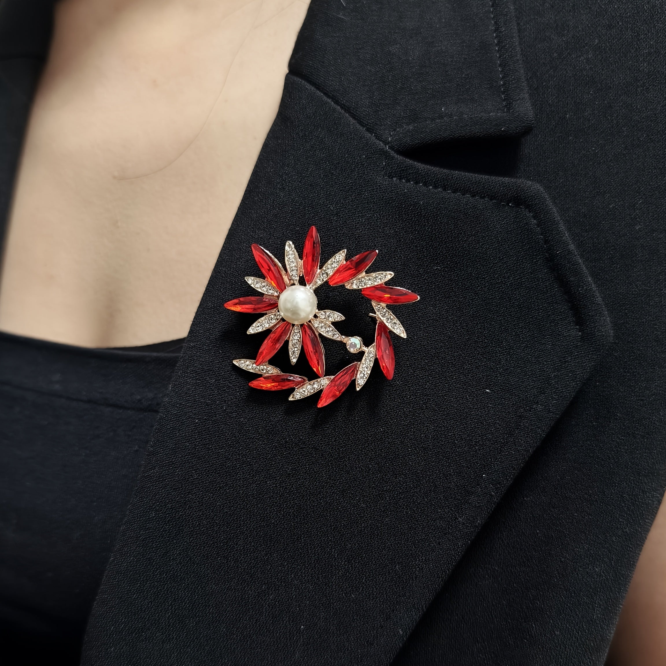 Vintage Alloy Brooch Set with Rhinestones and Luxurious Accents for Women