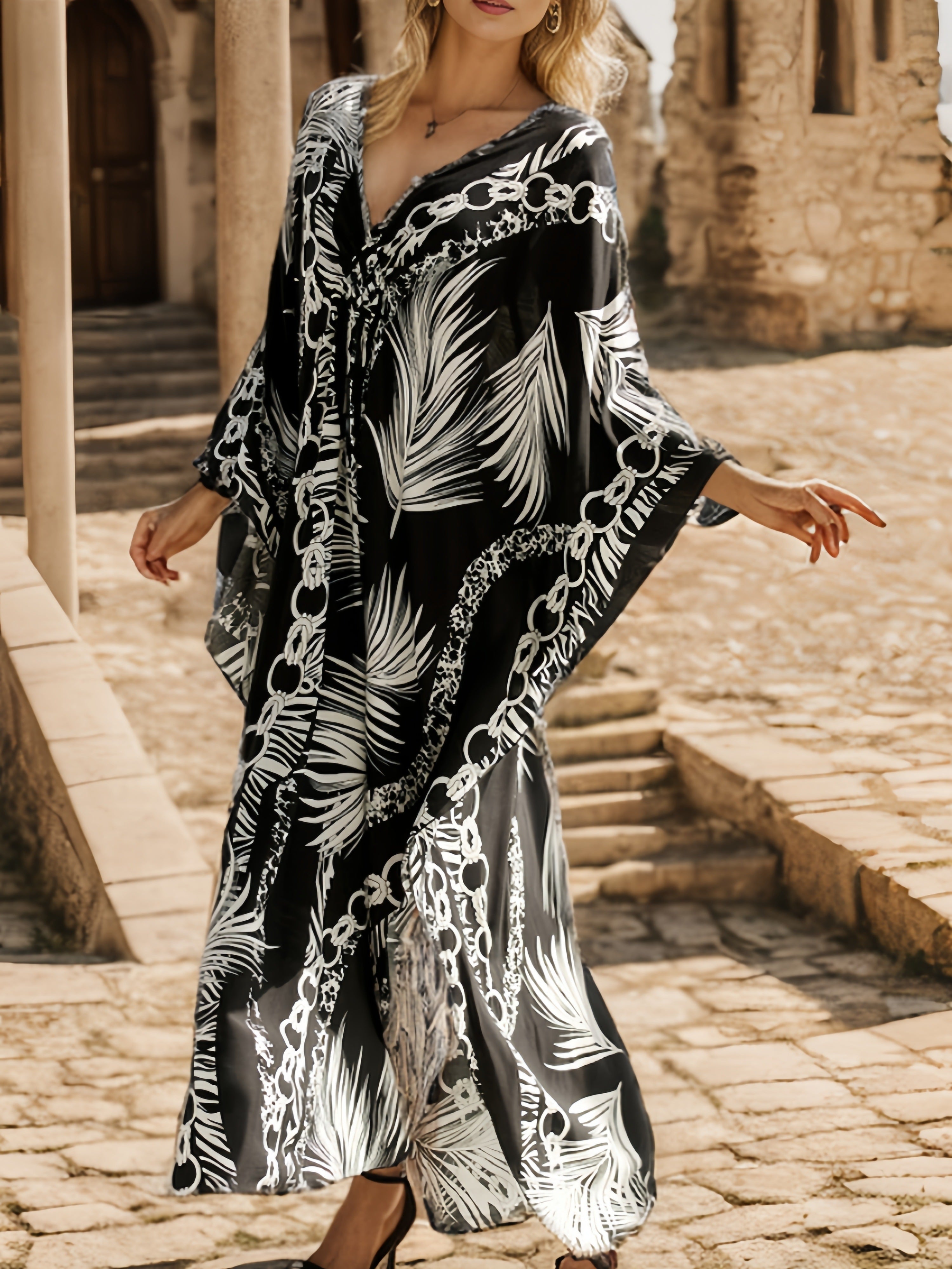 Vestido de playa boho de talla grande con escote en V y patrón tropical con detalle de abertura en 100% viscosa