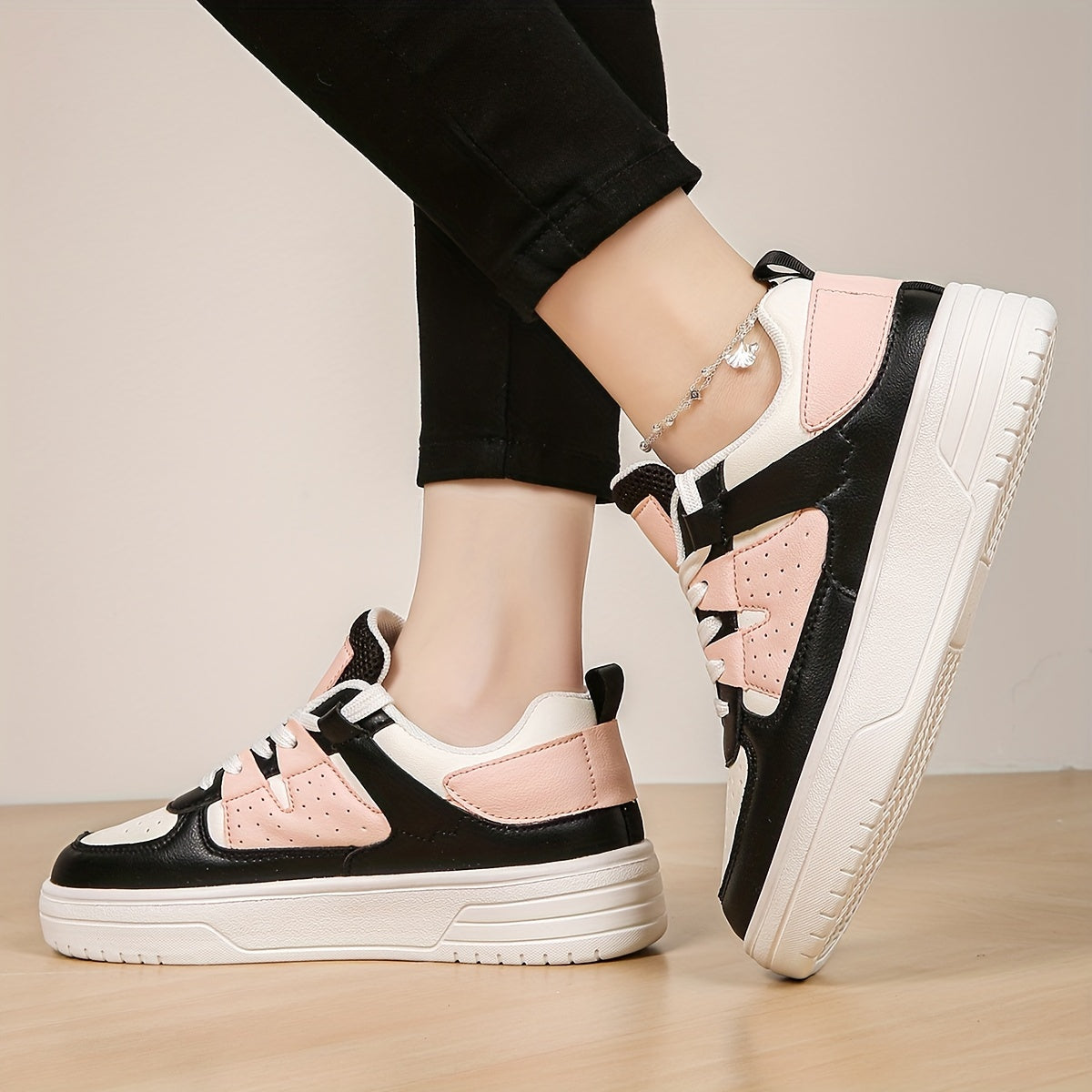 Women's Two-Tone Low-Top Sneakers Soft Breathable Lightweight Casual
