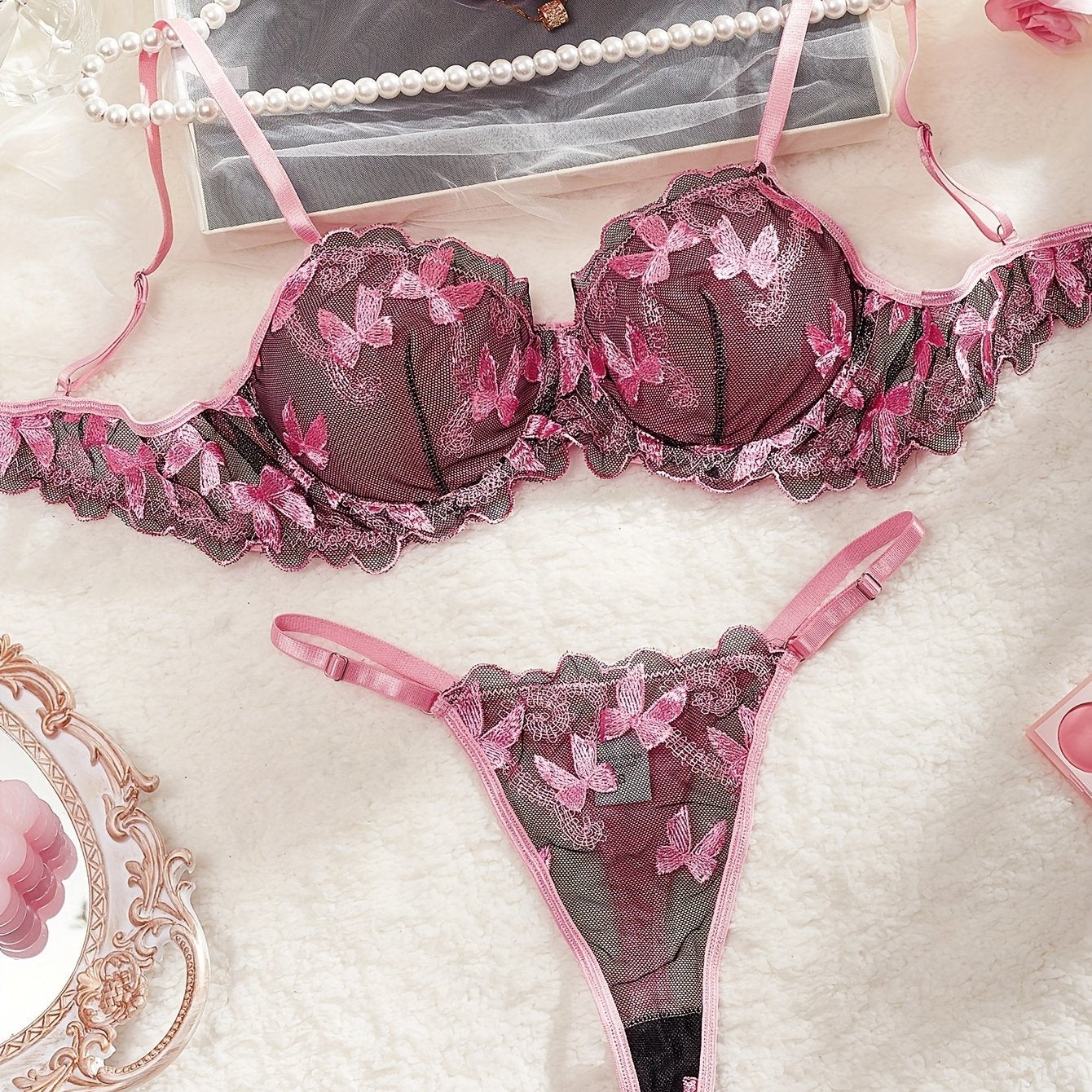 Conjunto de lencería de encaje para mujer con sujetador de tirantes finos y tanga