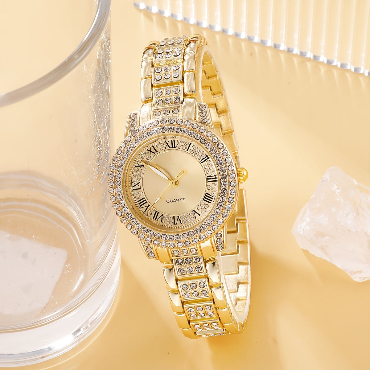 Ladies Round Quartz Watch with Luxury Bracelet for All Occasions