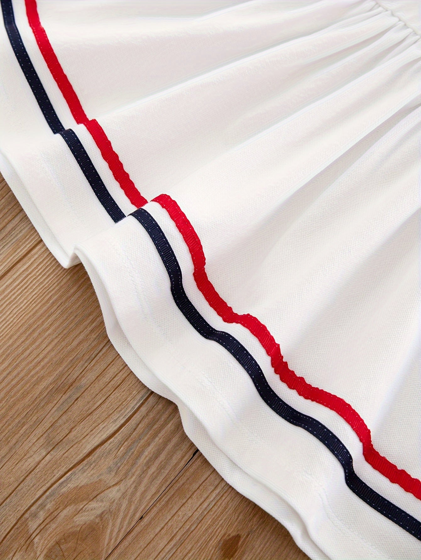 Qizlar uchun yangi zamonaviy uslubdagi ko'k rangli yozgi libos