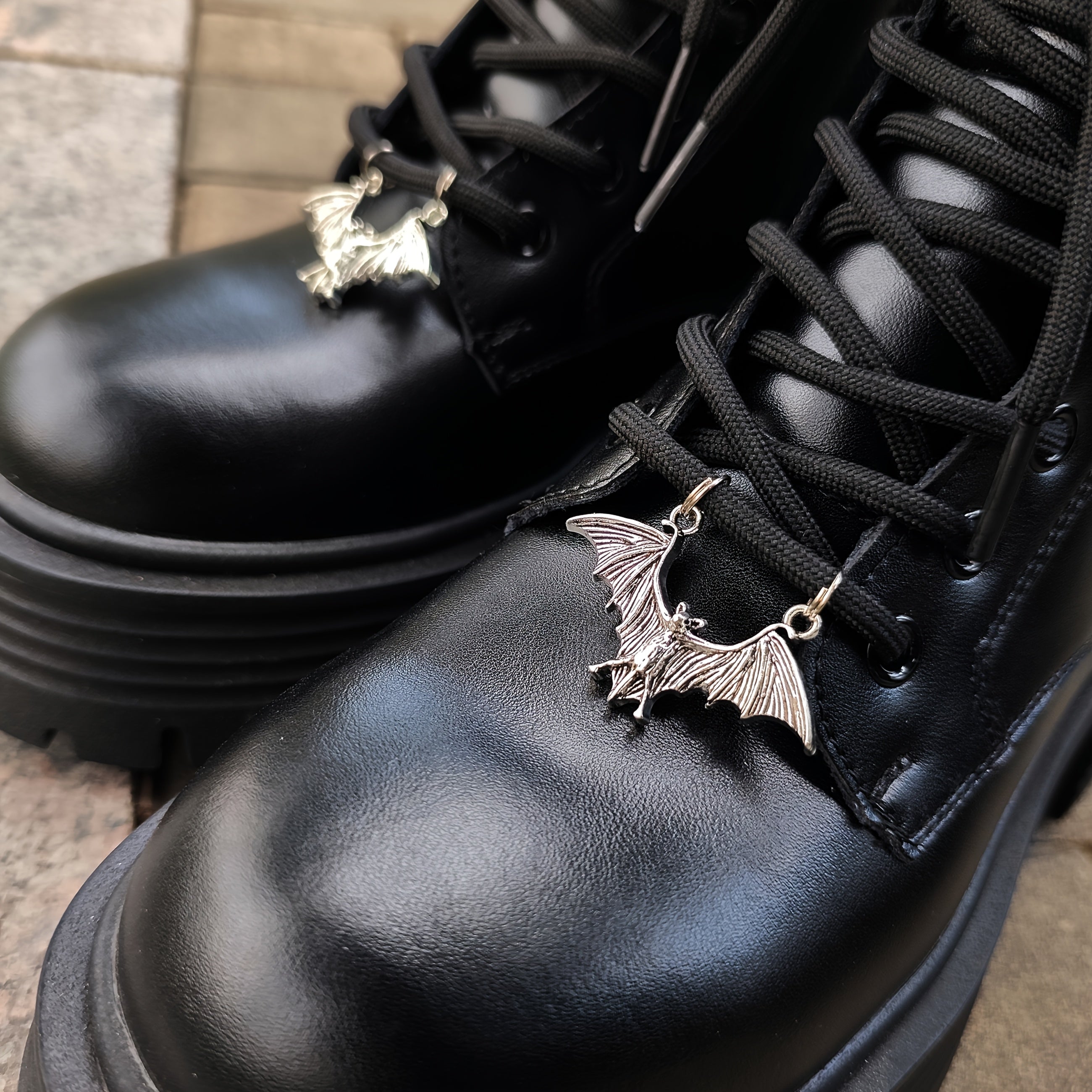 2Pcs Gothic Punk Bat Shoe Charms Zinc Alloy Removable Accessories for Boots