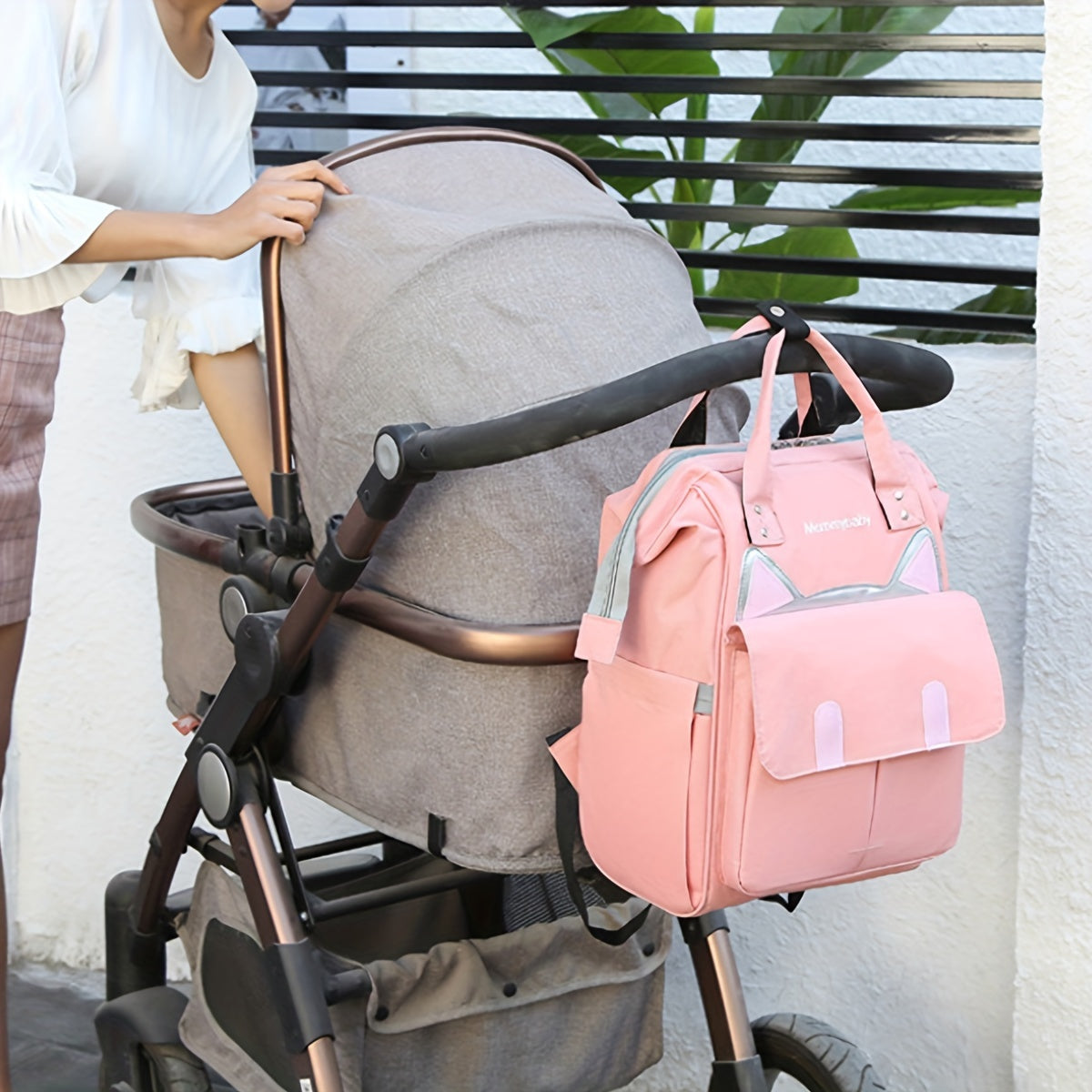 Multi-Functional Baby Mommy Backpack with Large Capacity for Outdoor Use