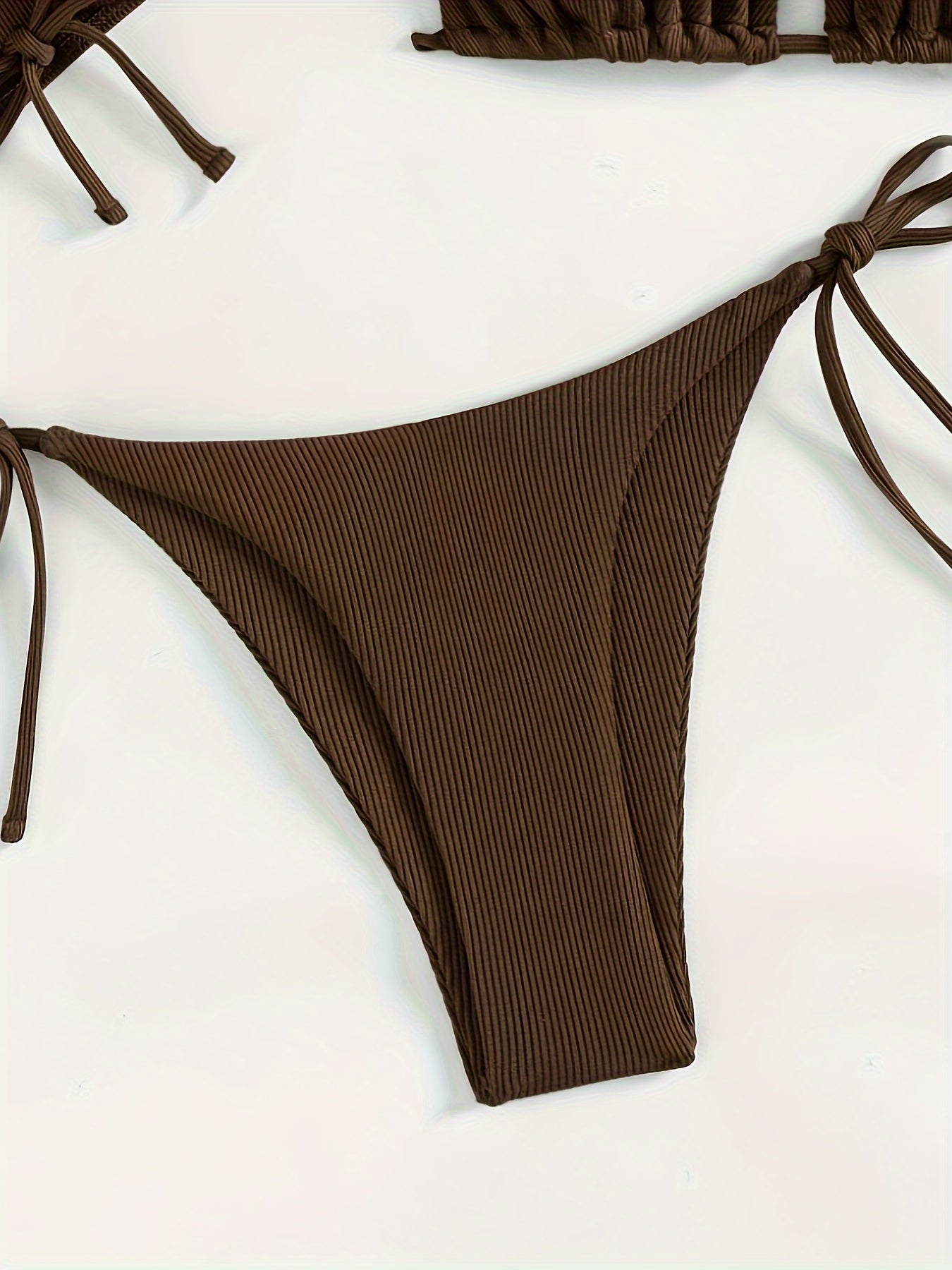 Купальник-бикини с открытыми плечами и кружевной деталью, средней эластичности, однотонный, для пляжа и бассейна