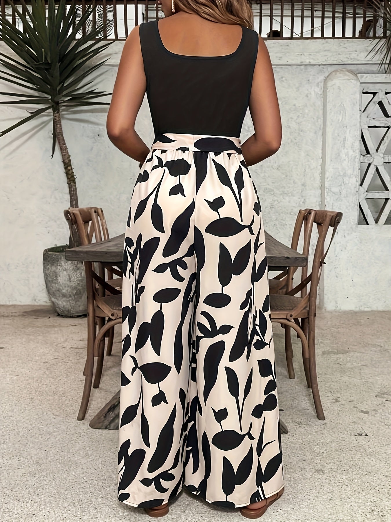 Plus Size Women's Floral Print Sleeveless Jumpsuit Loose Fit Wide Leg Ootfit