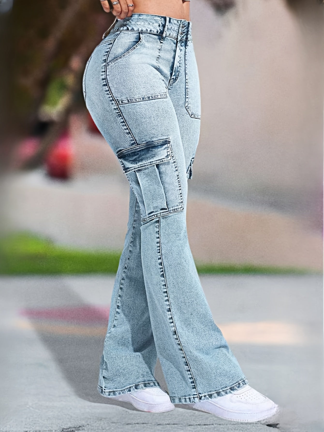 Women's Plus Size Washed Cargo Jeans With Flap Pockets, Stretchy, Mid-Rise