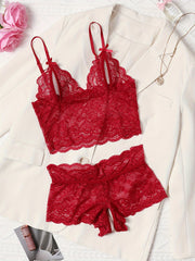 Po'lat halqalarsiz, ayollar uchun bo'sh dizayni va qorin qismisiz ichki kiyim bilan to'ldirilgan dantel tikuvli brassu va ichki kiyim to'plami.