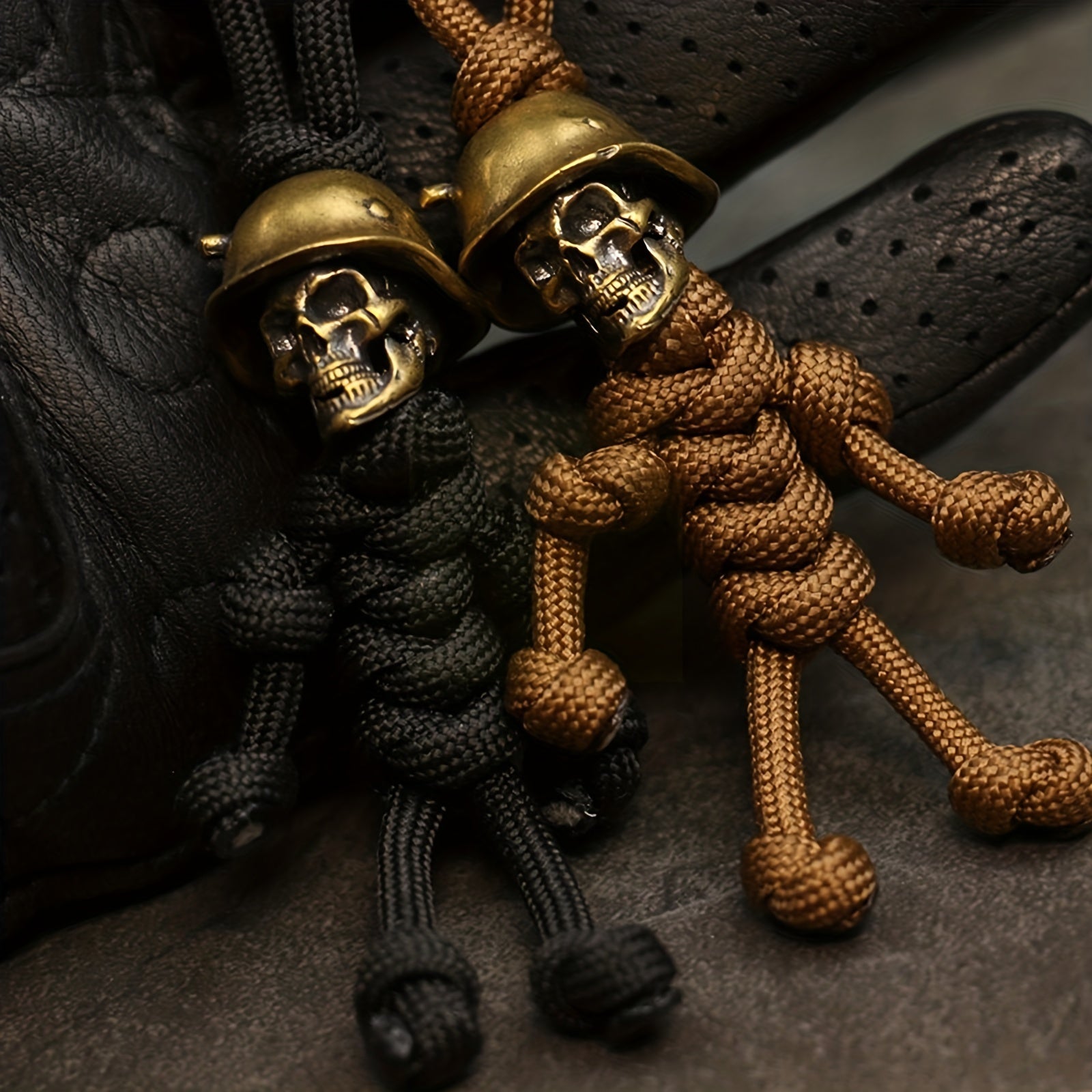 Unique Handmade Paracord Keychain with Skull Head Soldier Pendant Outdoor EDC Tool