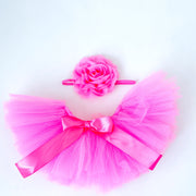 Zamonaviy yubka va boshband to'plami, gullar bilan bezatilgan ajoyib tutu yubkasi, fotosessiyalar uchun mukammal, Rojdestvo, Halloween, Thanksgiving, Yangi yil yoki Sevishganlar kuni sovg'alari uchun ideal.