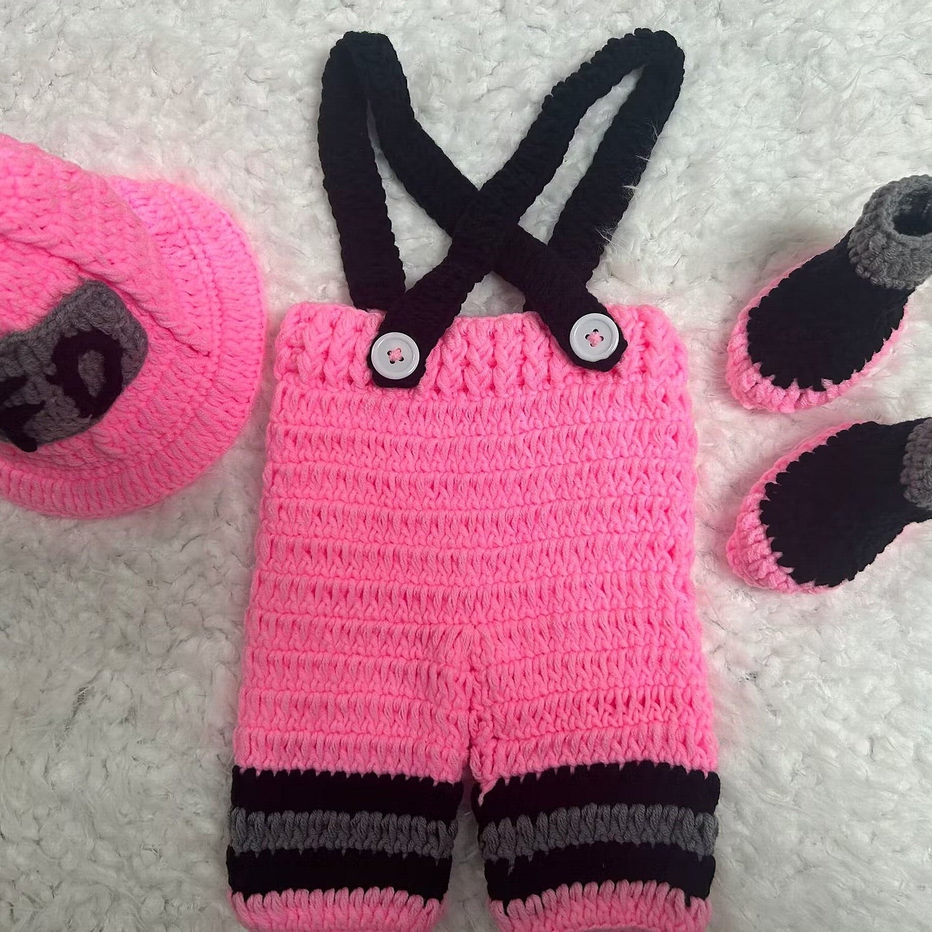 Набор из 3 предметов для новорожденных, вдохновленный пожарными FD, включая вязаную шапку, комбинезон и ботинки.