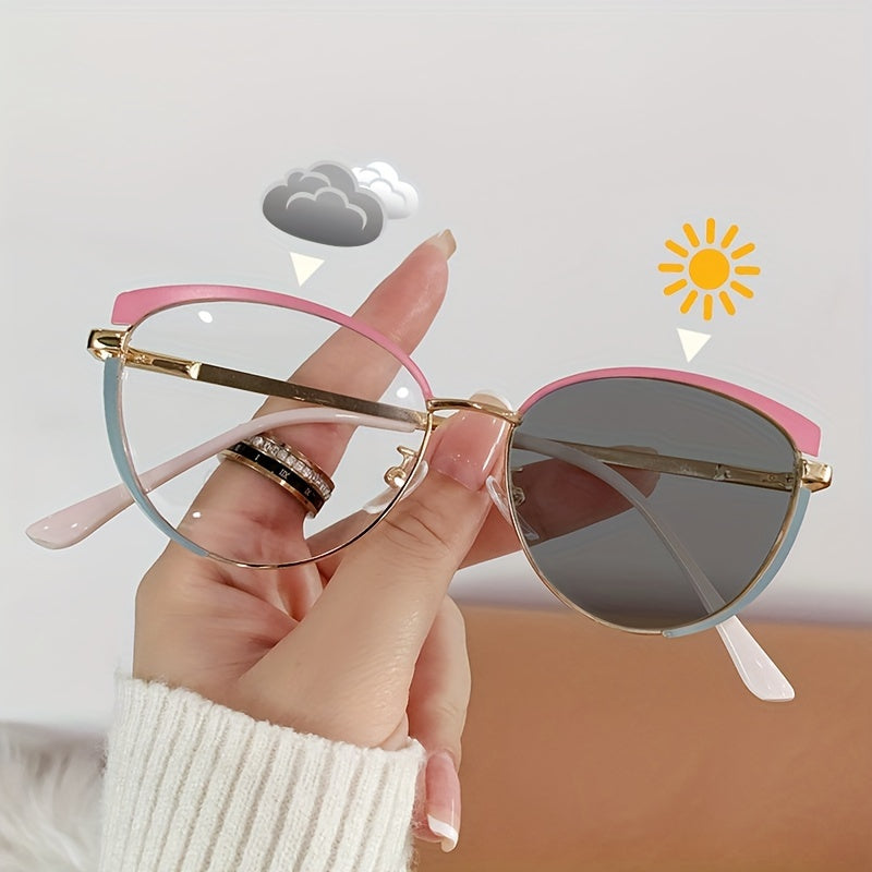 Gafas de mujer con forma de gato fotocromáticas con montura de metal en bloques de color para uso al aire libre y casual