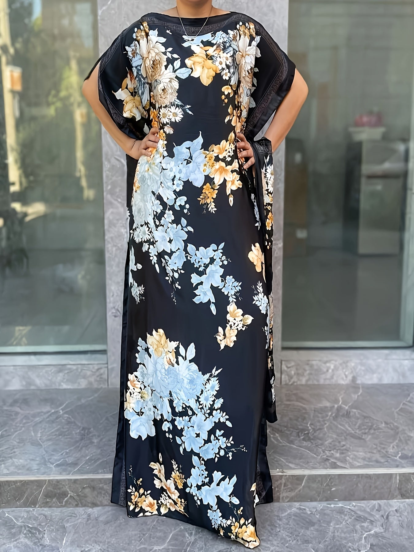 Ayollar uchun kattaroq o'lchamdagi gul bosma tunika kiyiwi va sharf polyester uzun qo'lqop