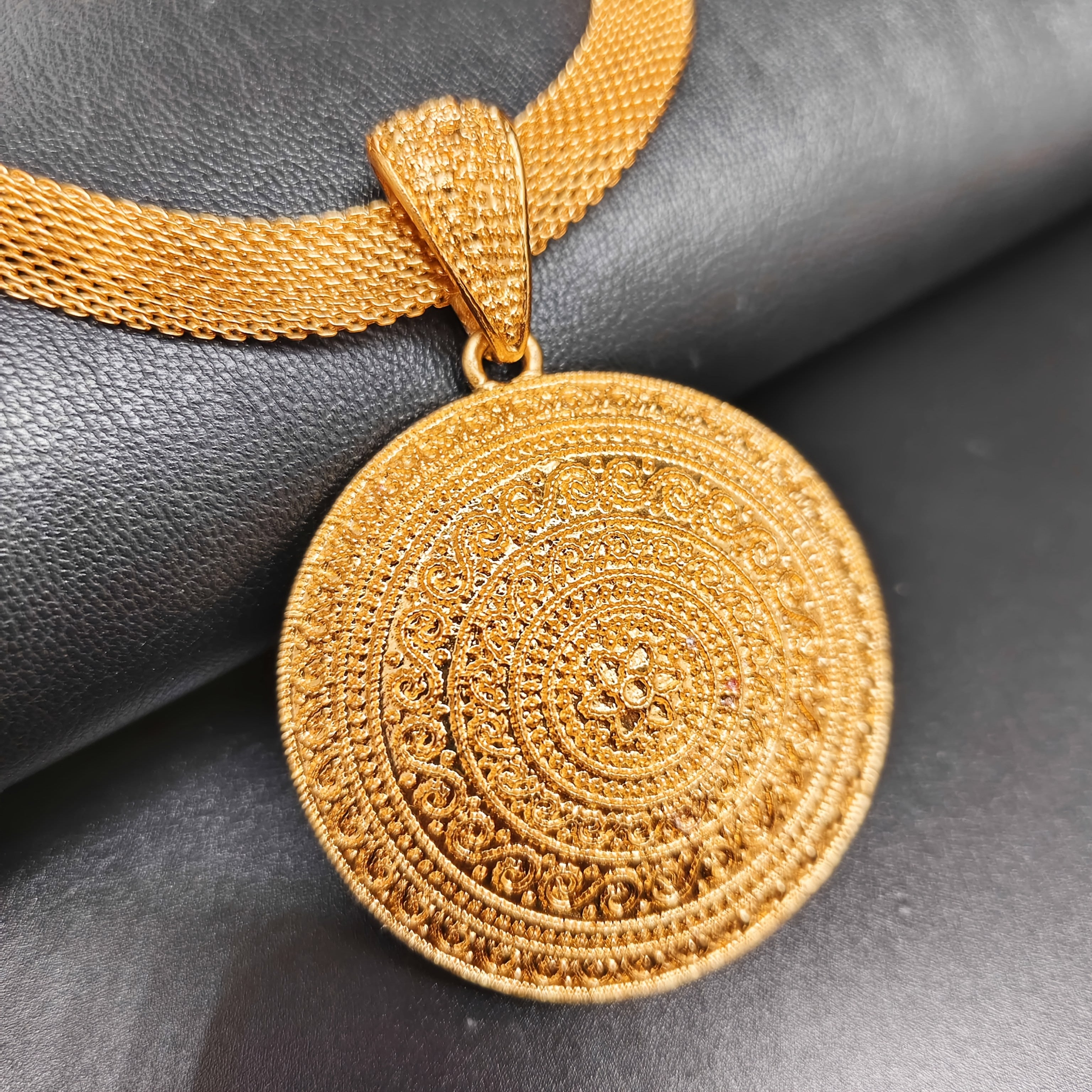 Women's Jewelry Set with Necklace Earrings Bracelet and Ring in Alloy for Everyday Wear