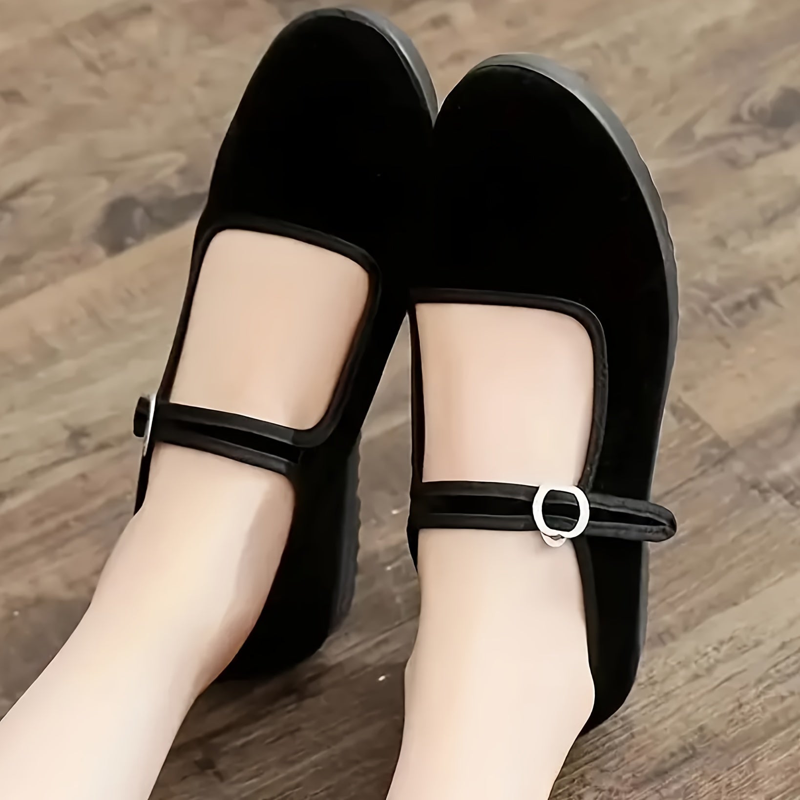 Women's Breathable Fabric Flats with Soft Sole and Round Toe for Work and Dance