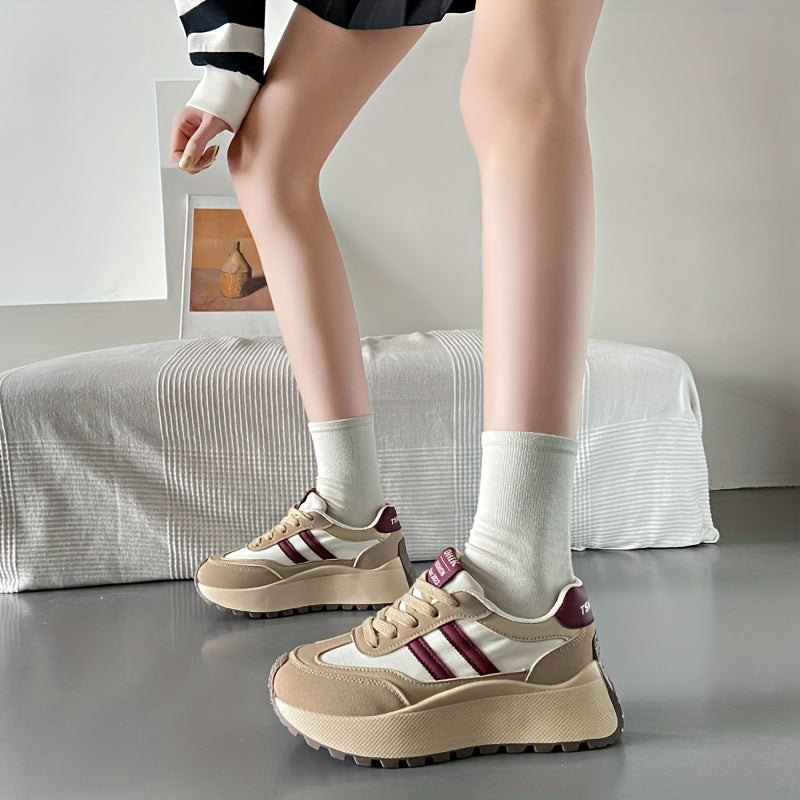 Women's Striped Low Top Athletic Sneakers Lightweight Fabric Upper PVC Sole All-Season