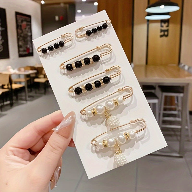 6 ta qora va oq rangdagi nafis sun'iy marvarid broshkalari, har qanday kiyim uchun mukammal.