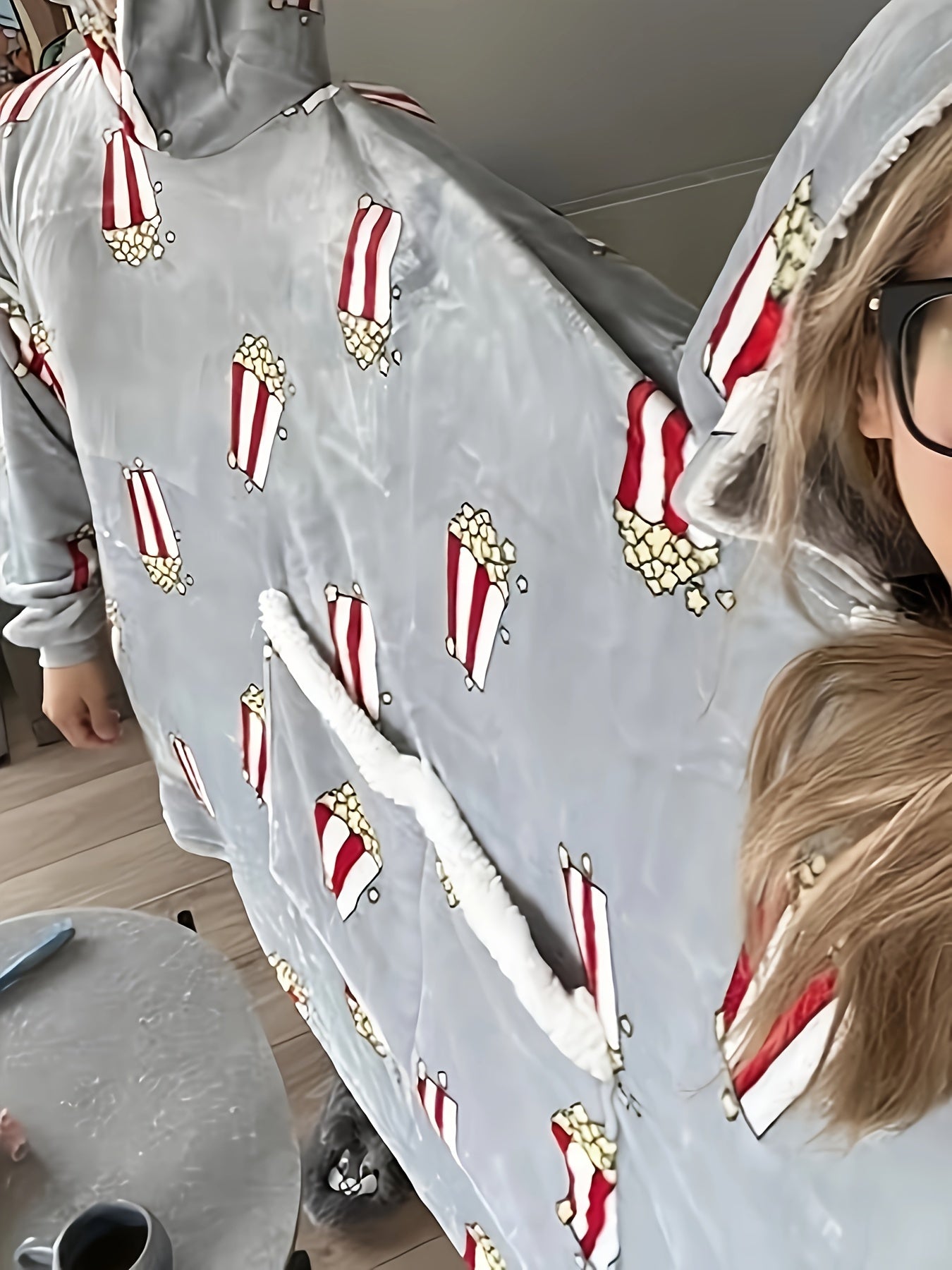 Gray Cartoon Couple Hooded Sweatshirt for Home Sleepwear in Polyester