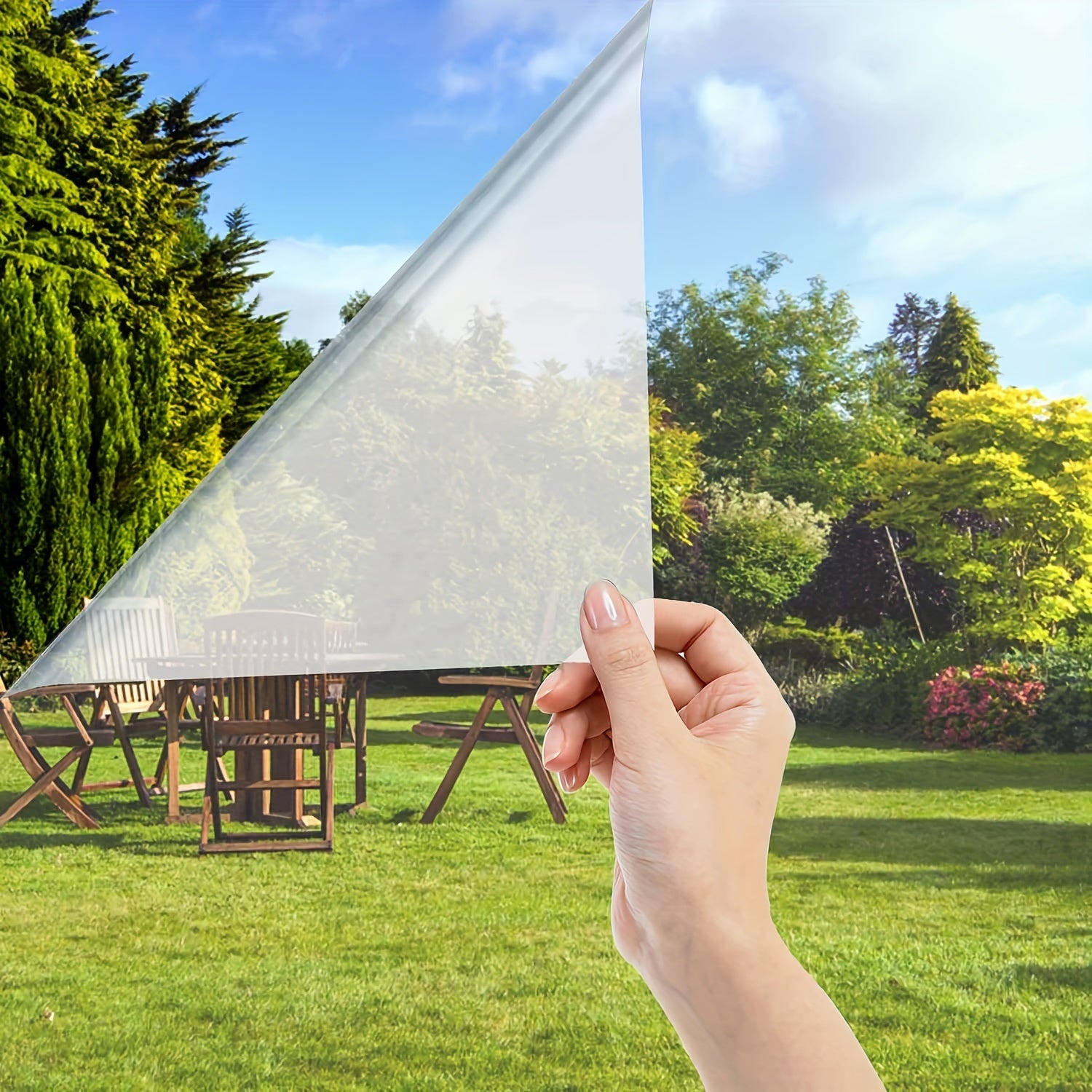 Легкая в установке односторонняя пленка для окон с защитой от УФ-лучей и тепла, с отражающим зеркальным оттенком для окон дома и офиса. Просто снимите защитную пленку и наклейте для мгновенной приватности.