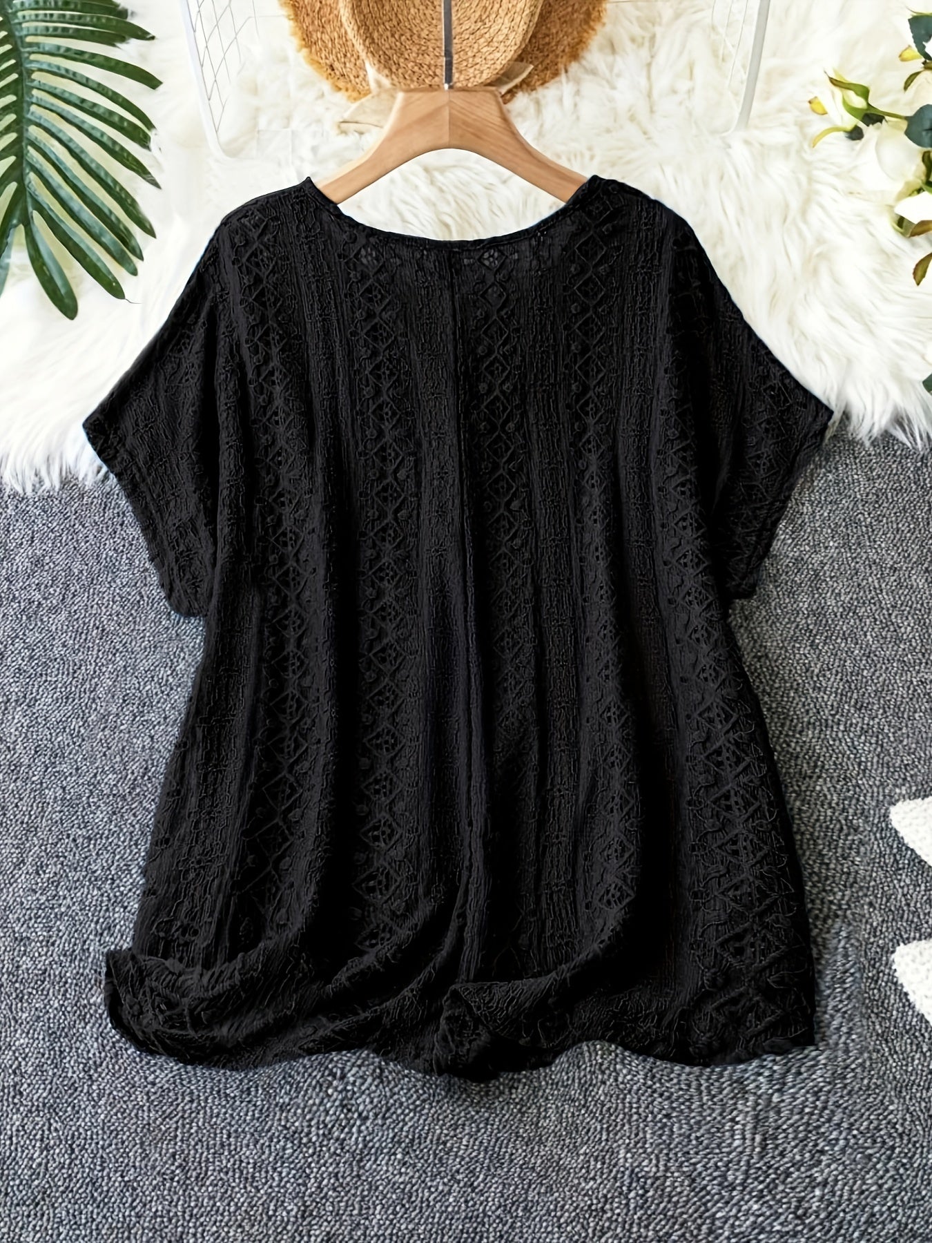 Plus Size Women's Textured Notch Neck T-Shirt with Batwing Sleeves for Spring Summer