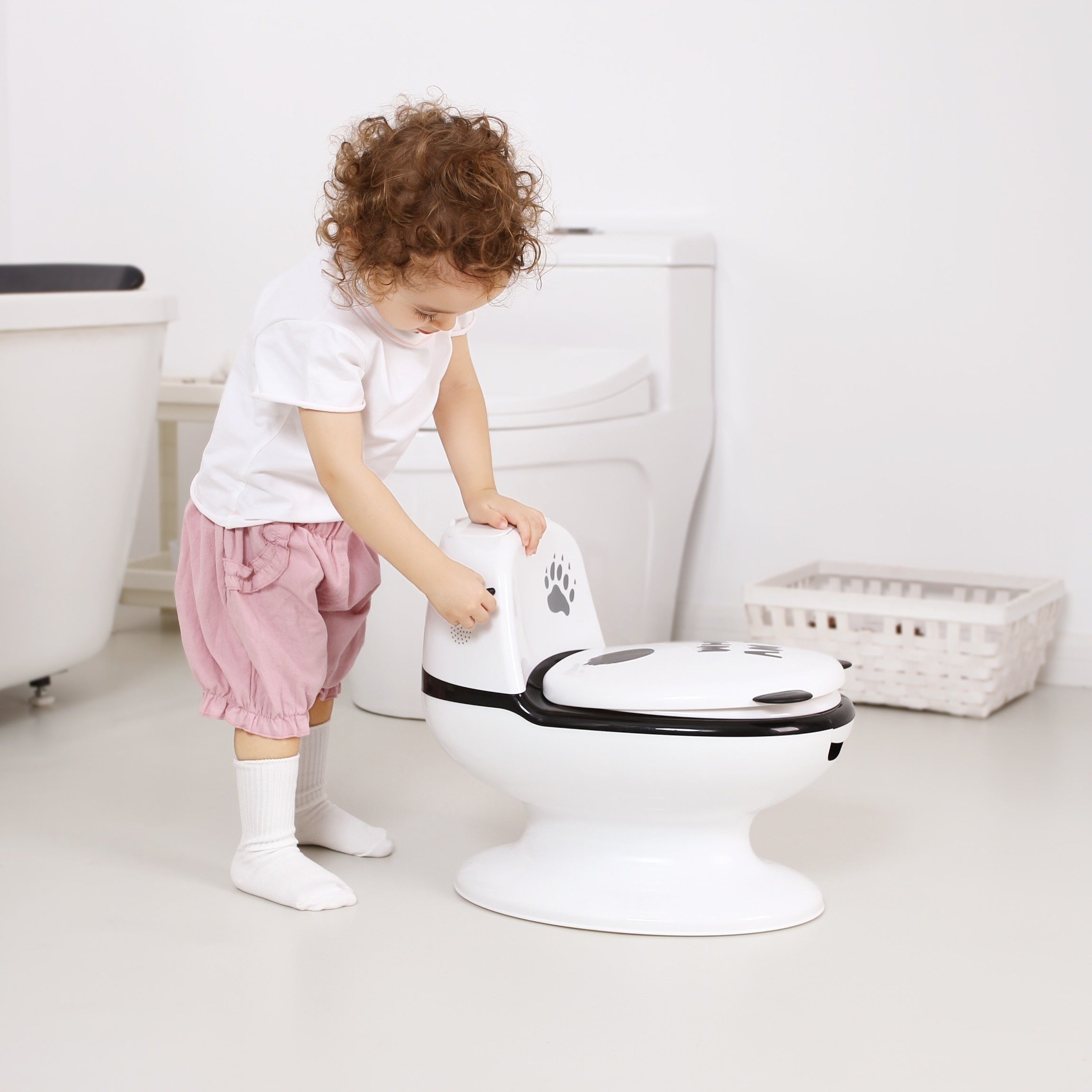 0-3 yoshdagi bolalar uchun Panda dizayni, plastik material, flush ovoz xususiyati, qulay ko'tariladigan o'rindiq va qulay mato tutqichi bilan potty trening stuli